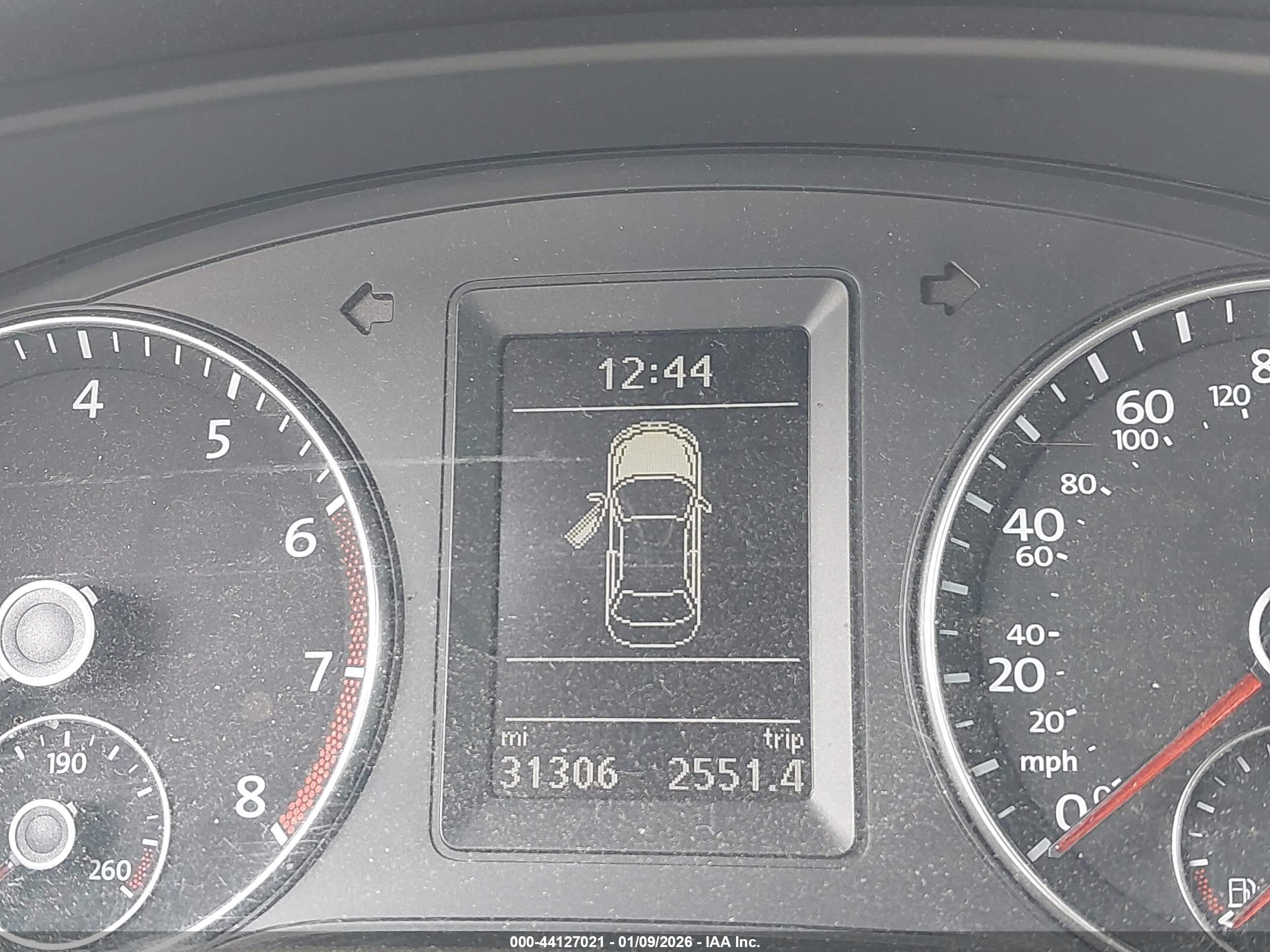 VOLKSWAGEN JETTA image 7