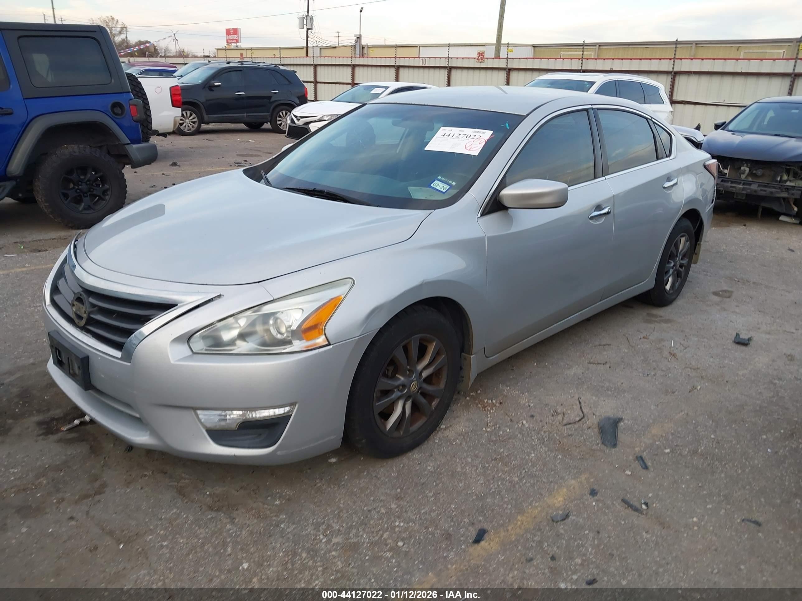 NISSAN ALTIMA image 2