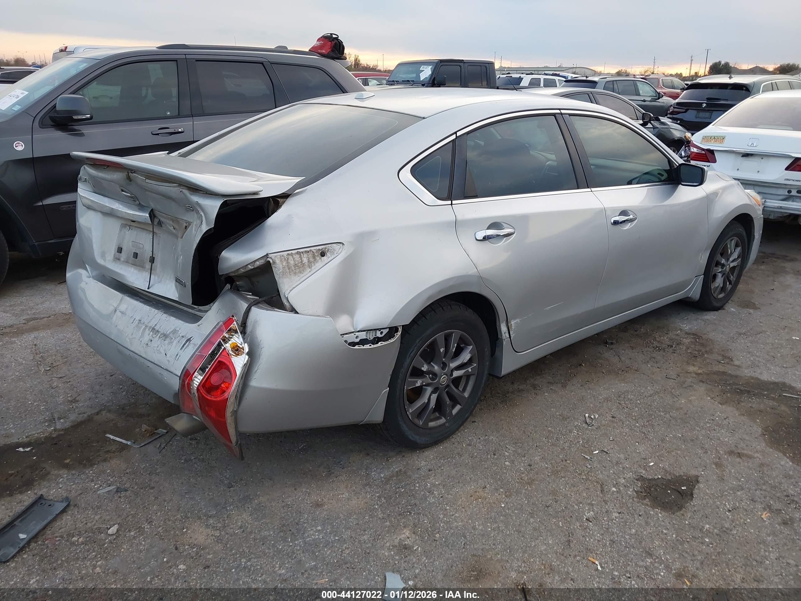 NISSAN ALTIMA image 4