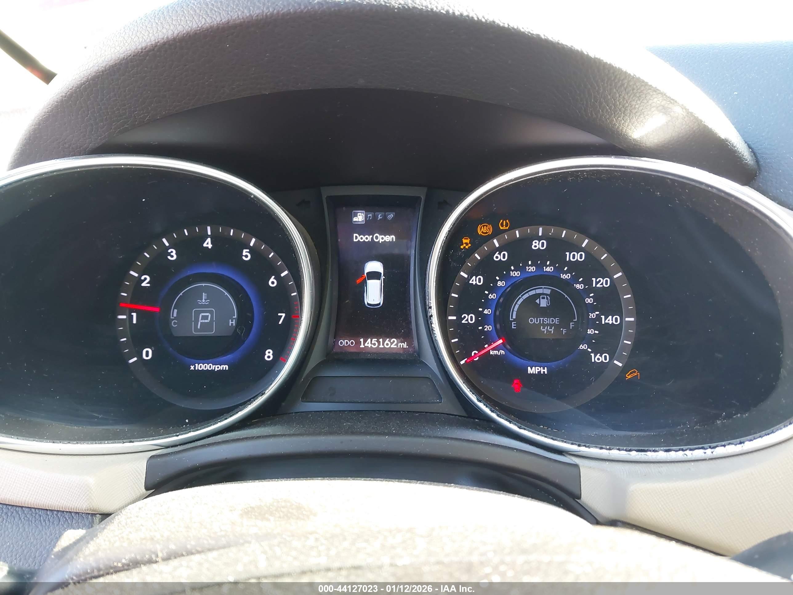 HYUNDAI SANTA image 7