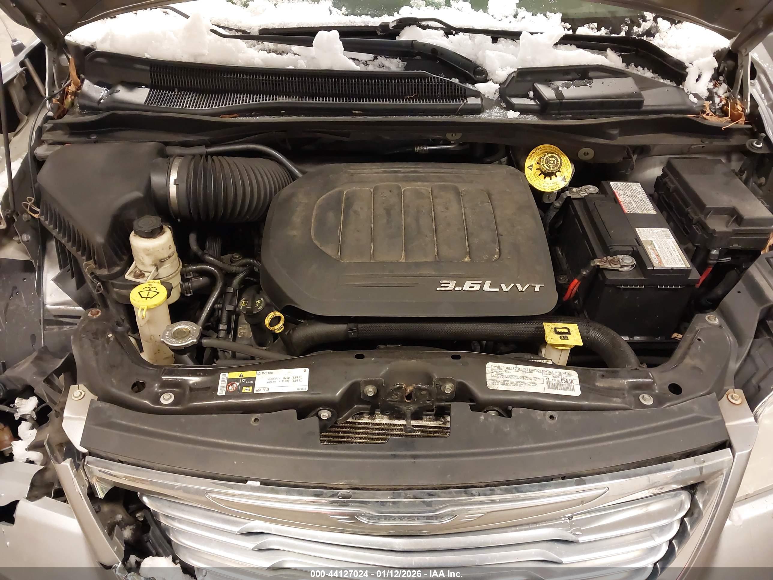 CHRYSLER TOWN image 10