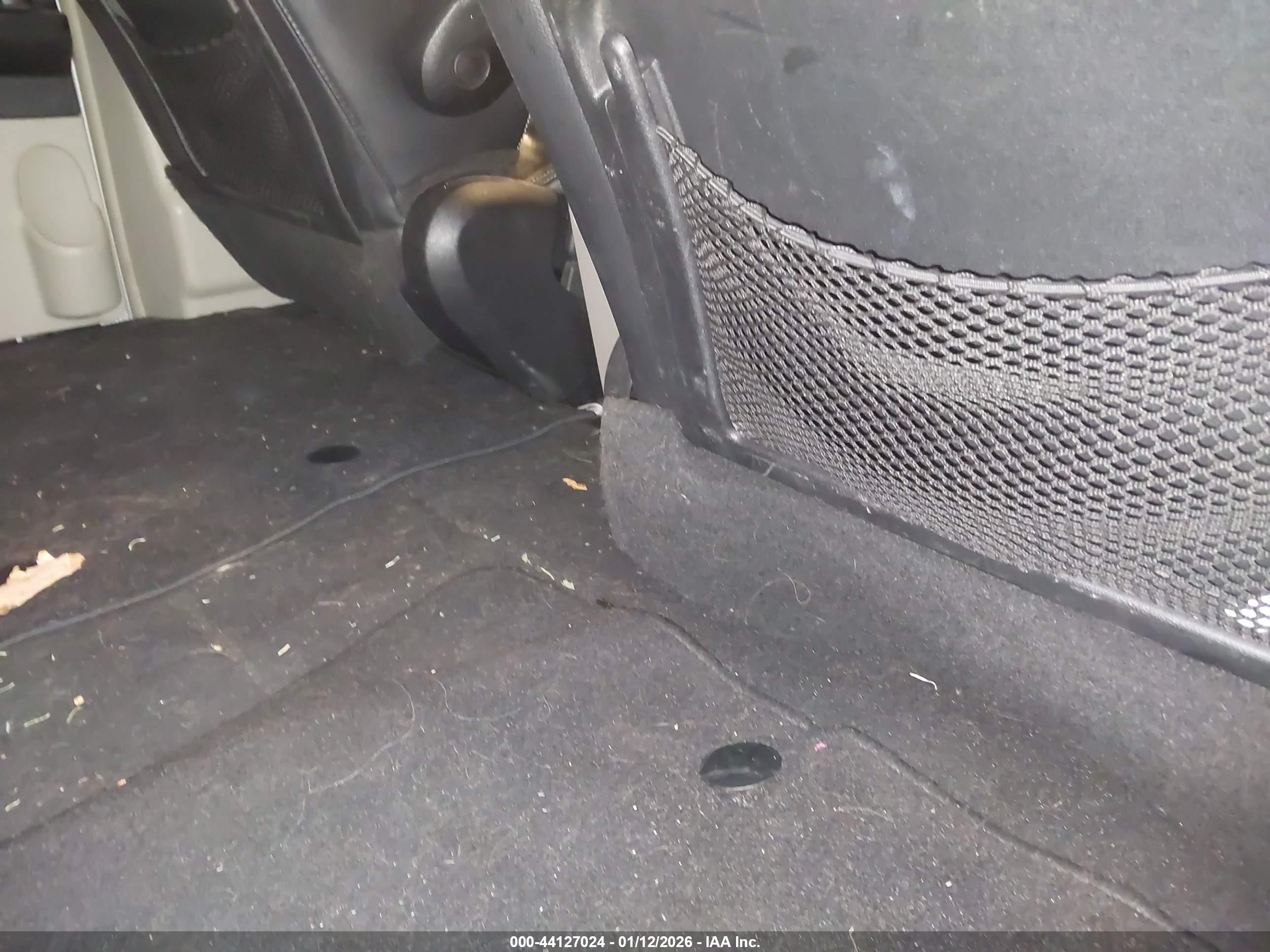 CHRYSLER TOWN image 8