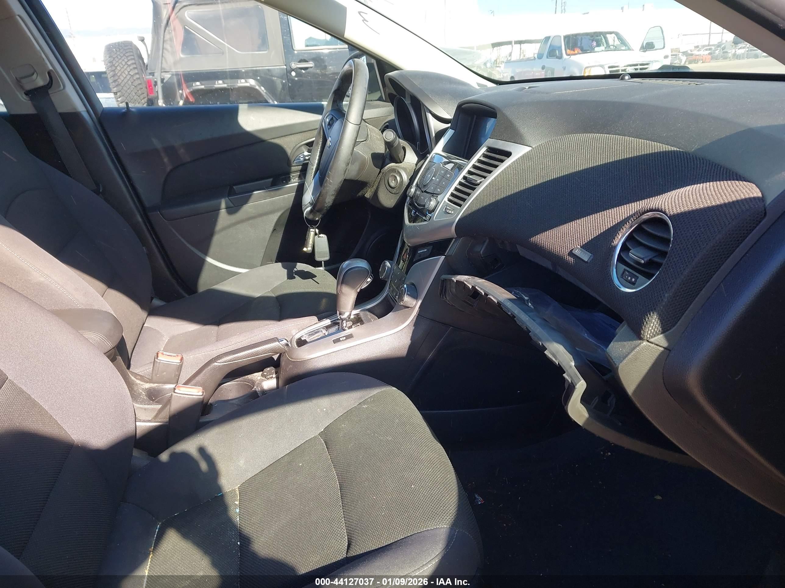CHEVROLET CRUZE image 5