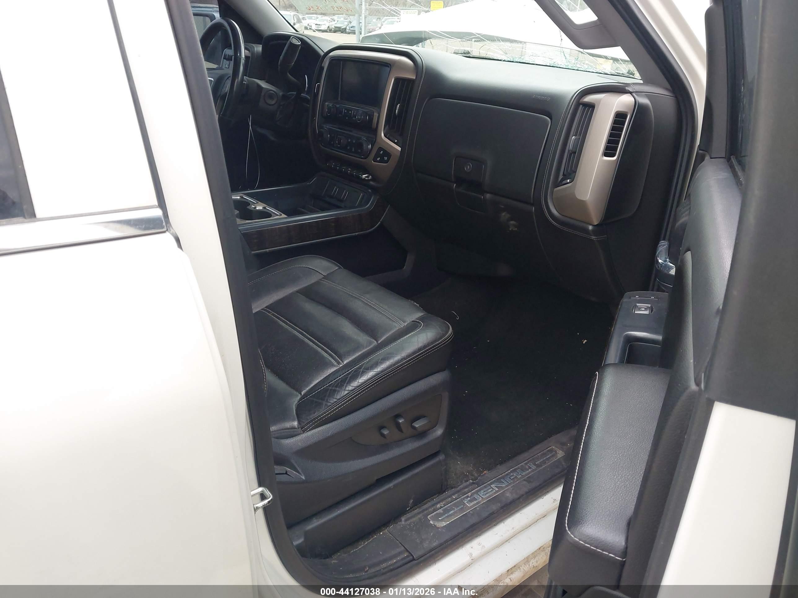 GMC SIERRA image 5