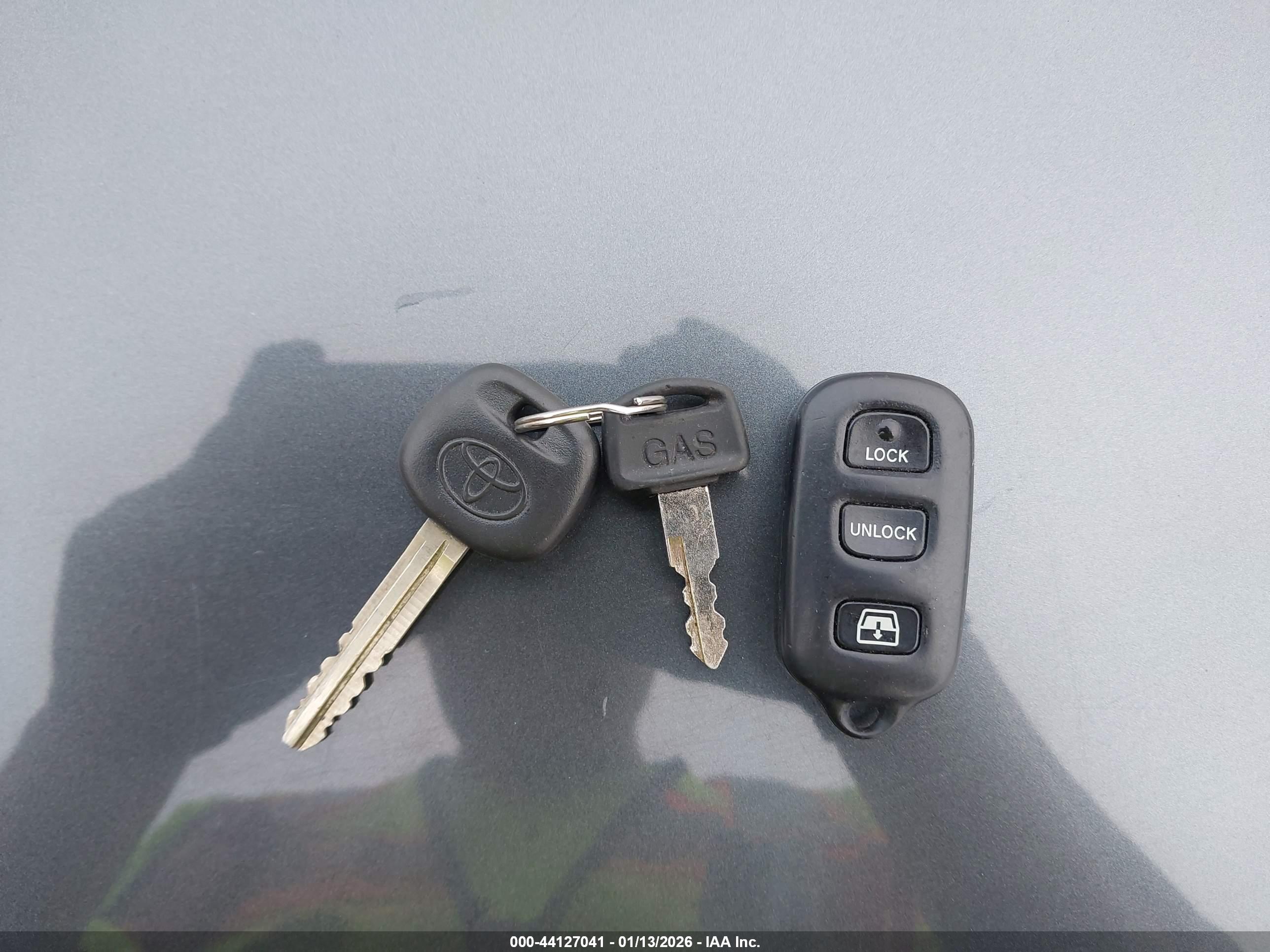 TOYOTA SEQUOIA image 11