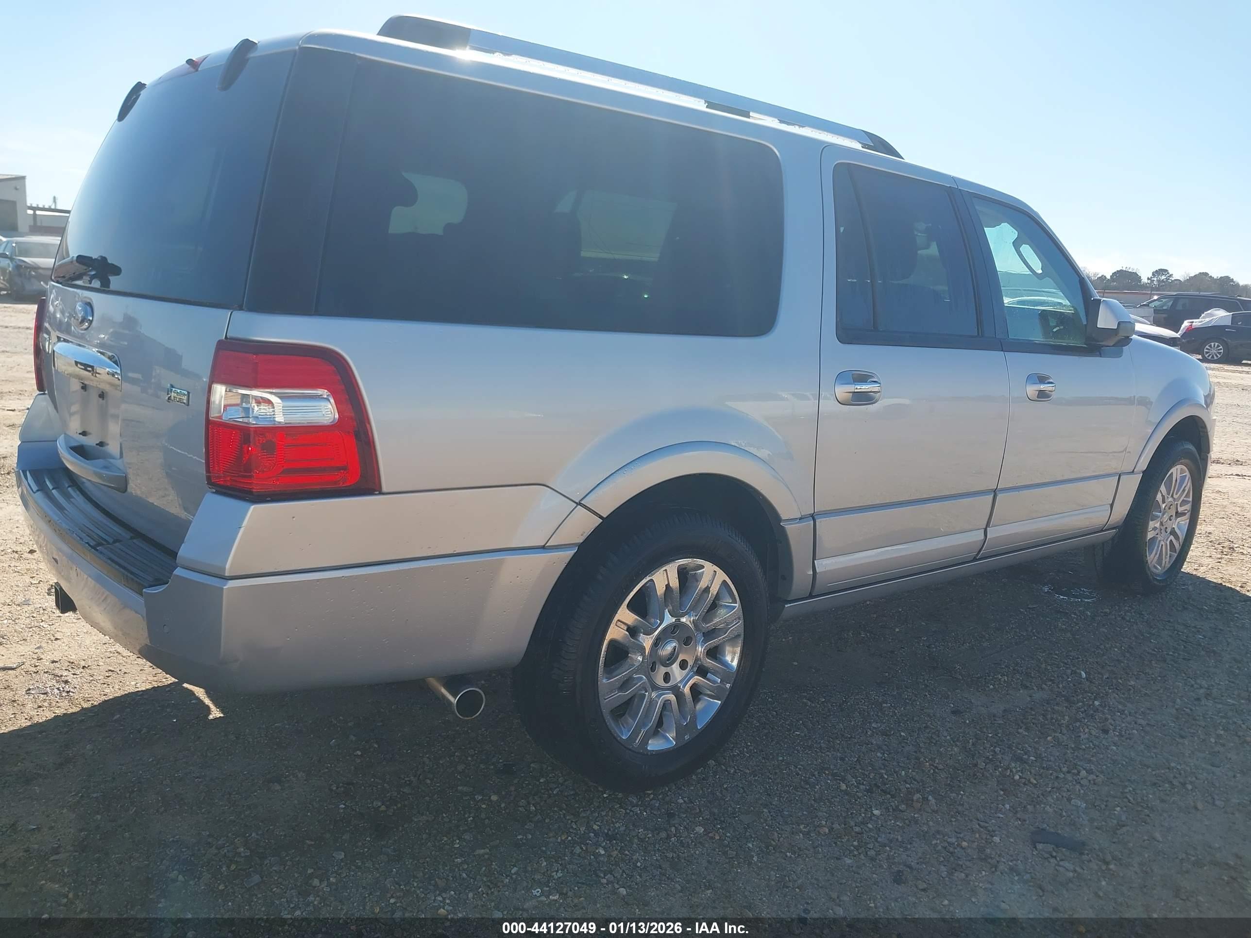 FORD EXPEDITION image 4