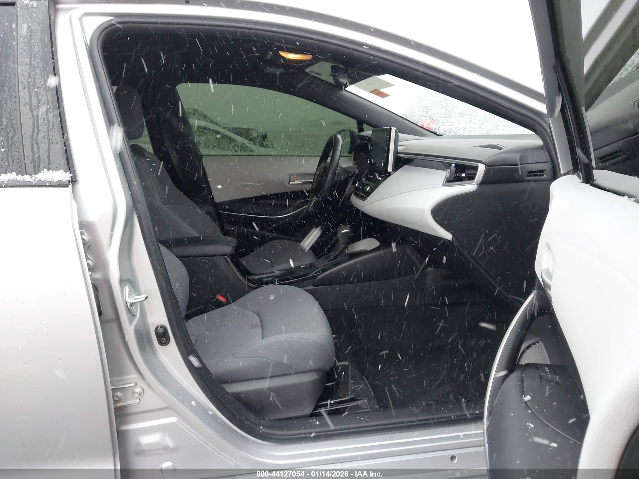 TOYOTA COROLLA image 5