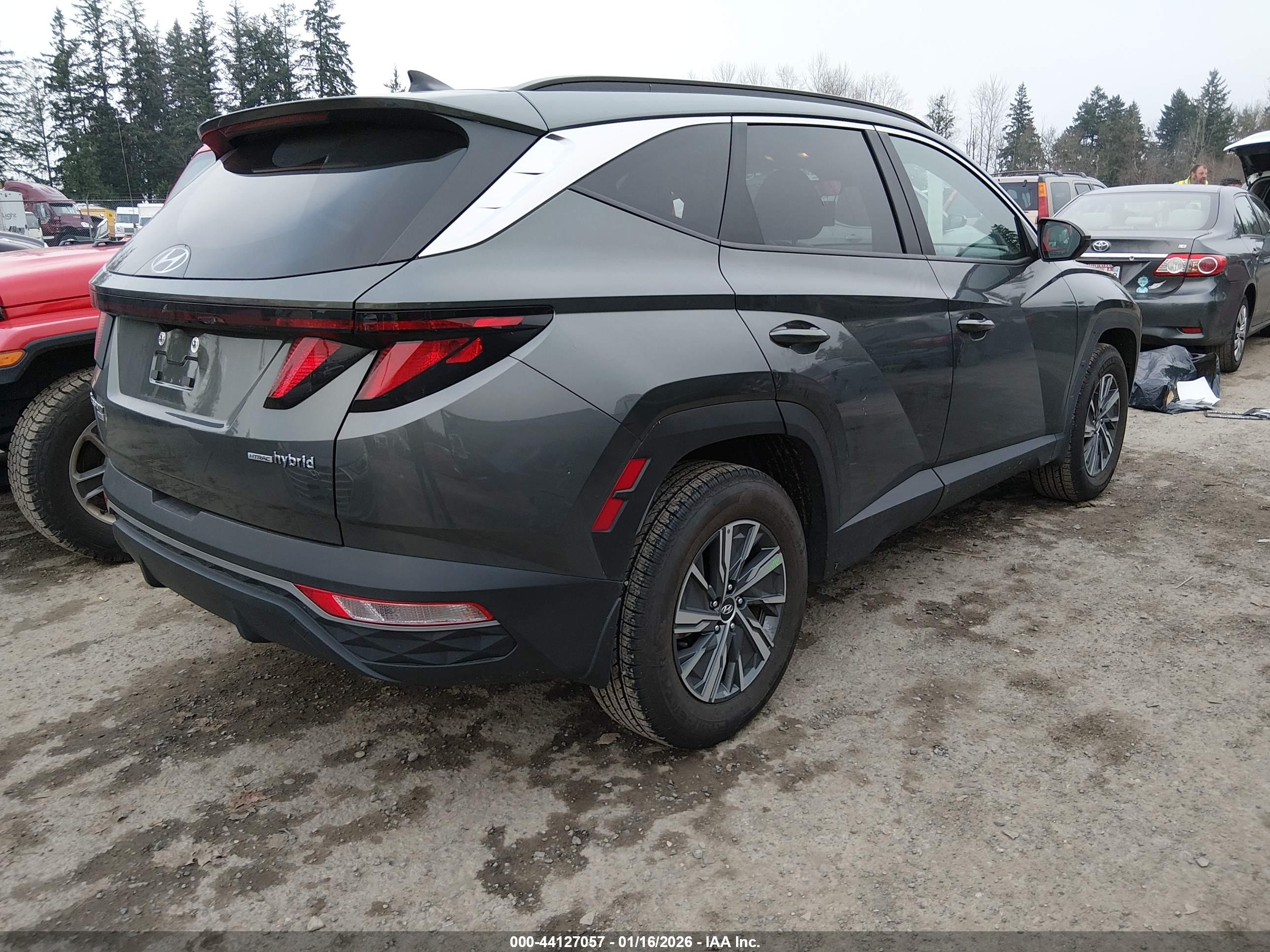 HYUNDAI TUCSON image 4