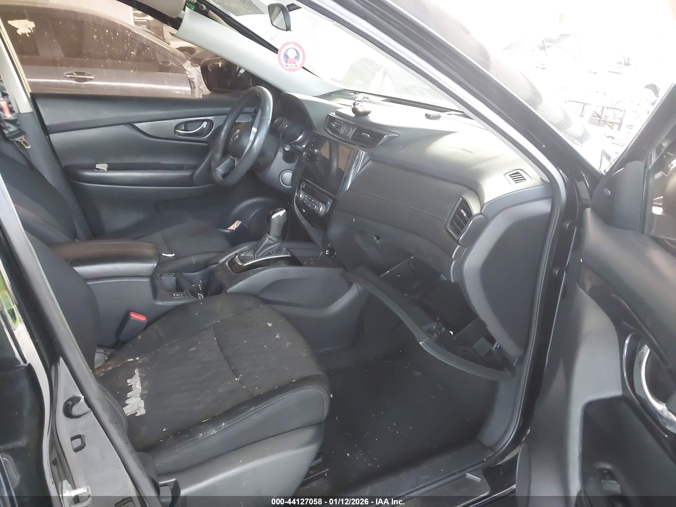 NISSAN ROGUE image 5
