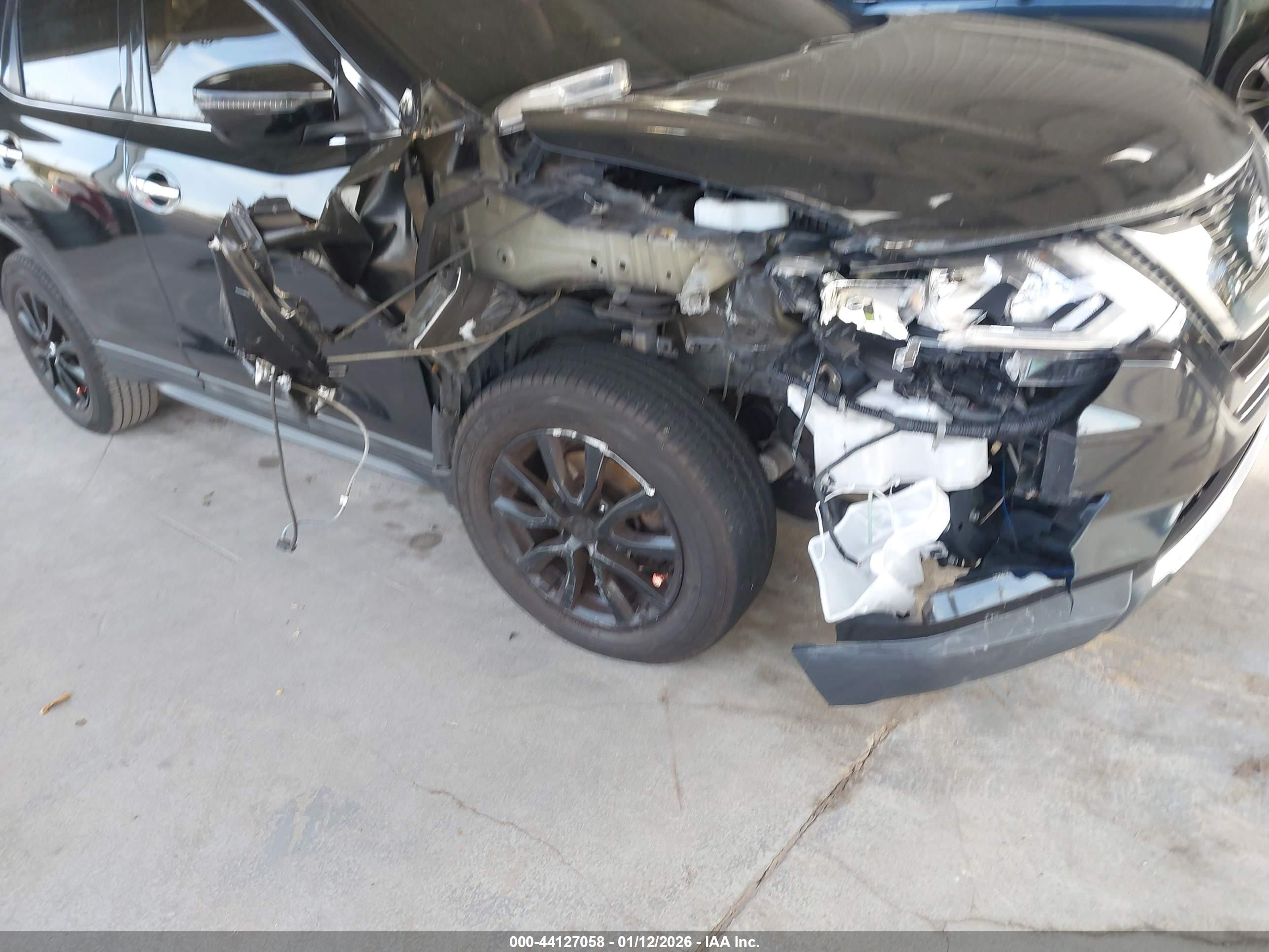 NISSAN ROGUE image 6