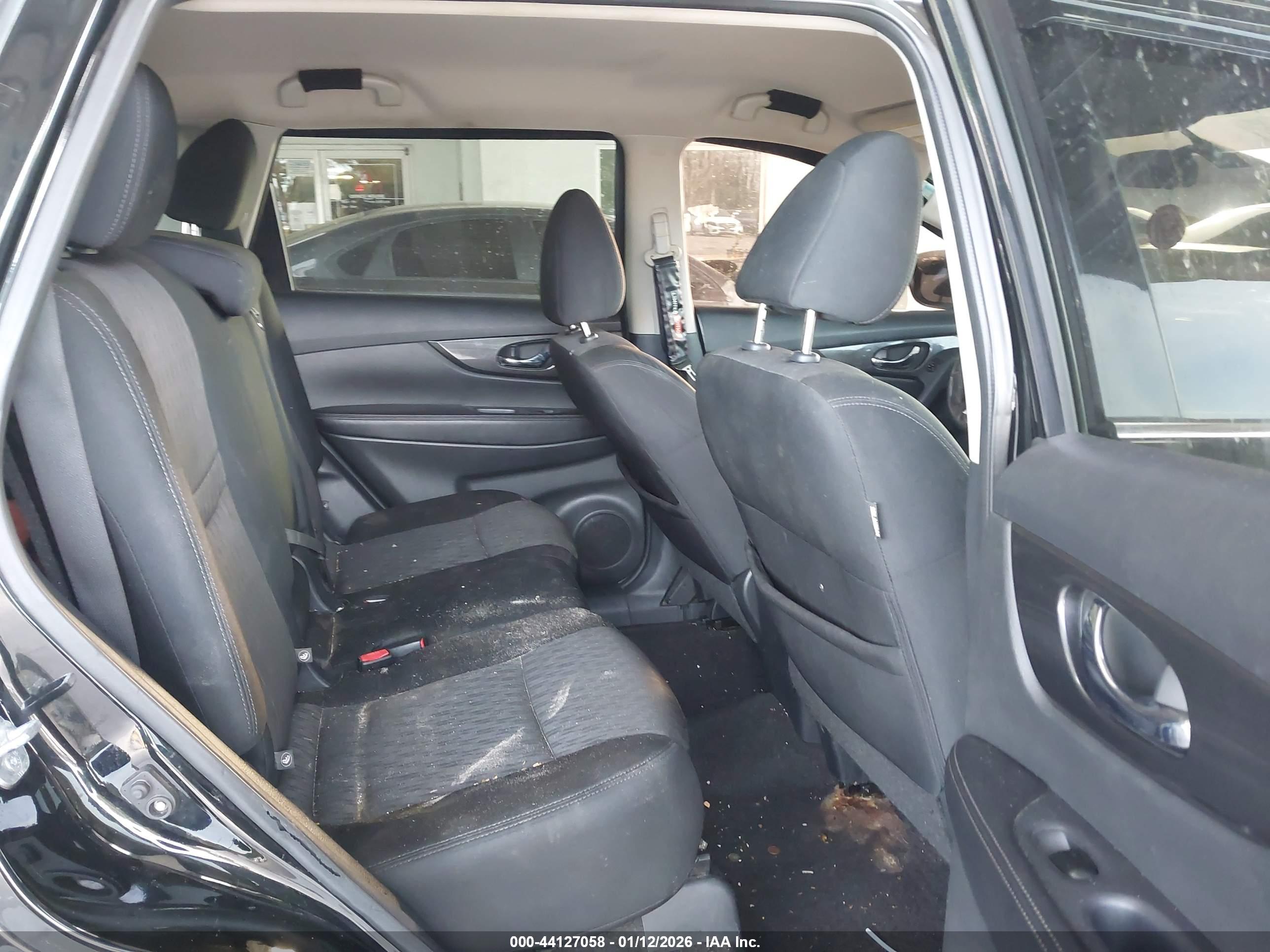 NISSAN ROGUE image 8