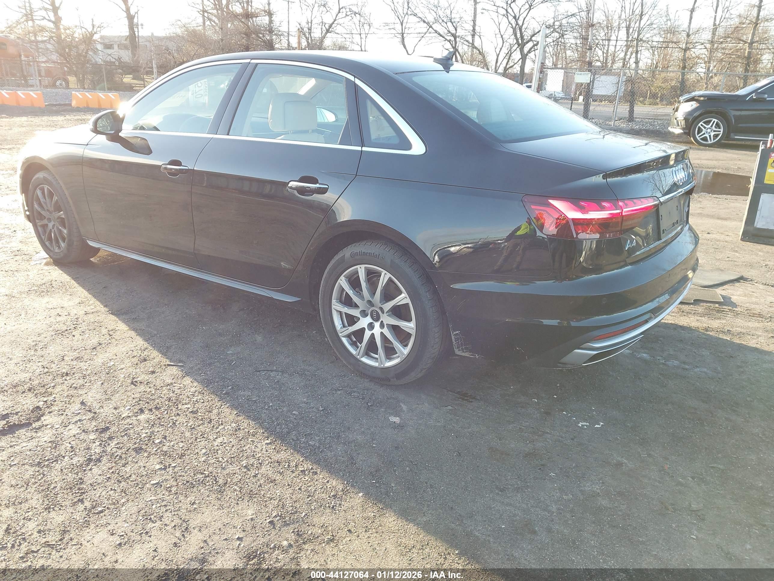 AUDI A4 image 3