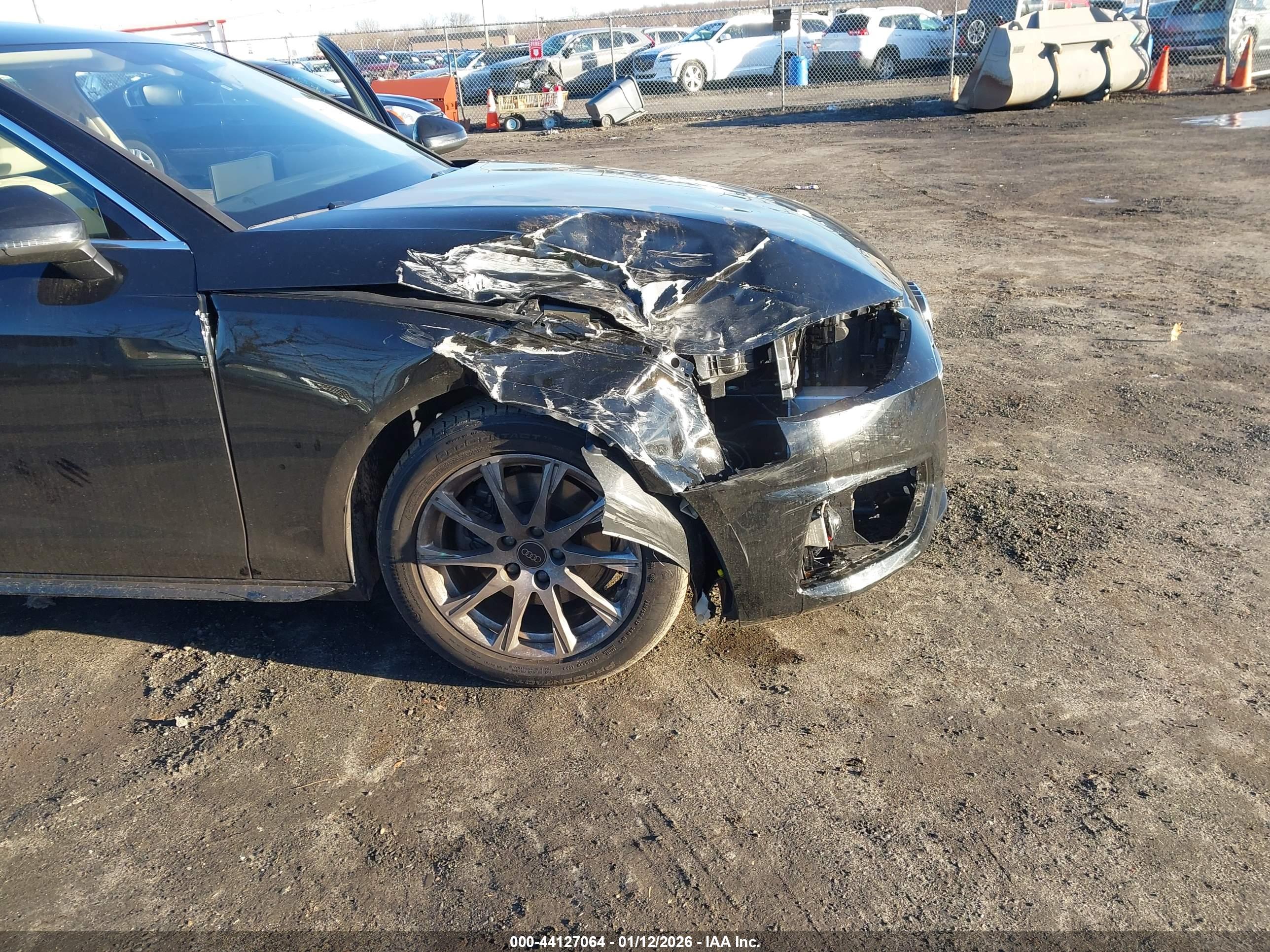 AUDI A4 image 6