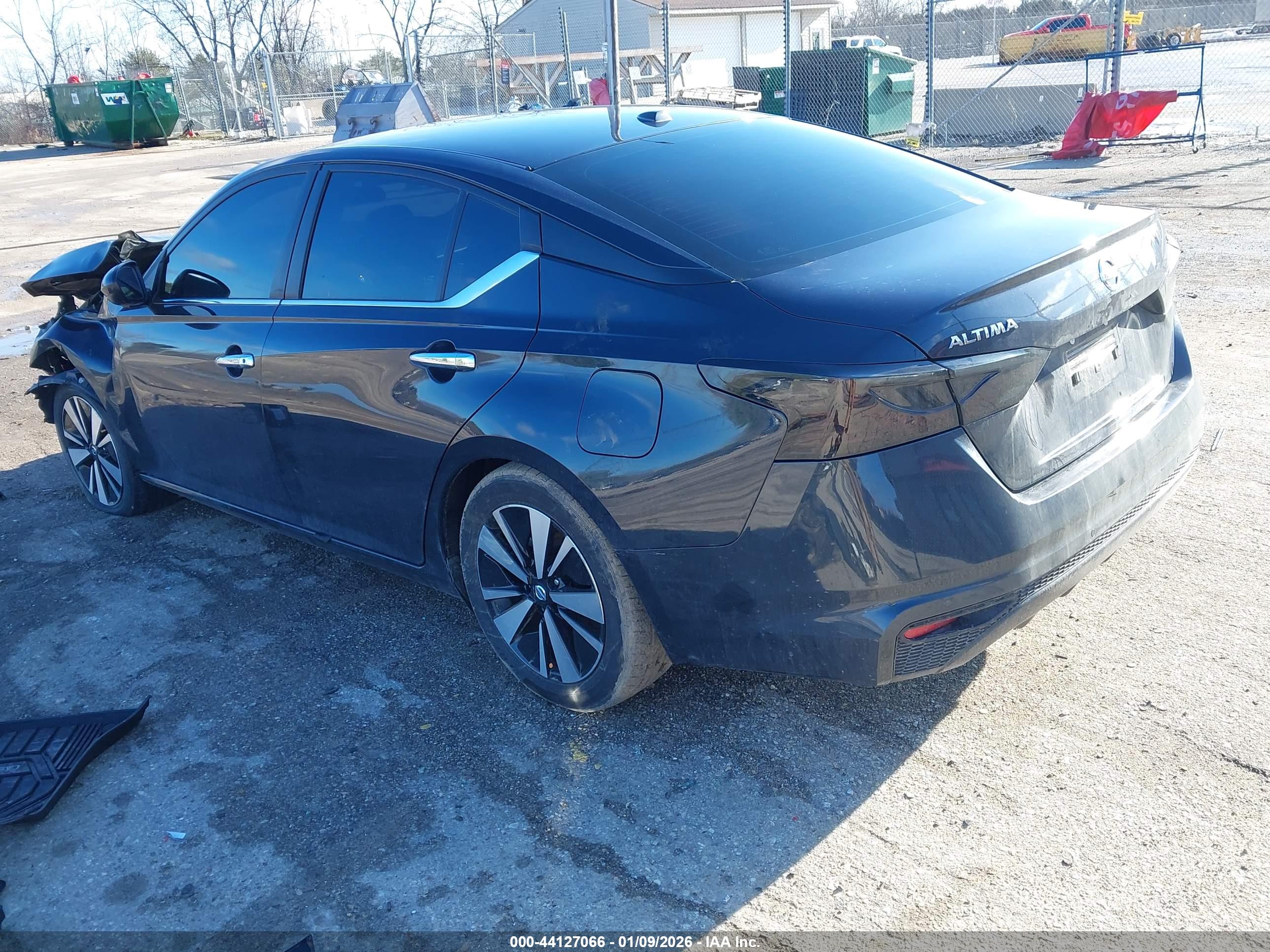 NISSAN ALTIMA image 3
