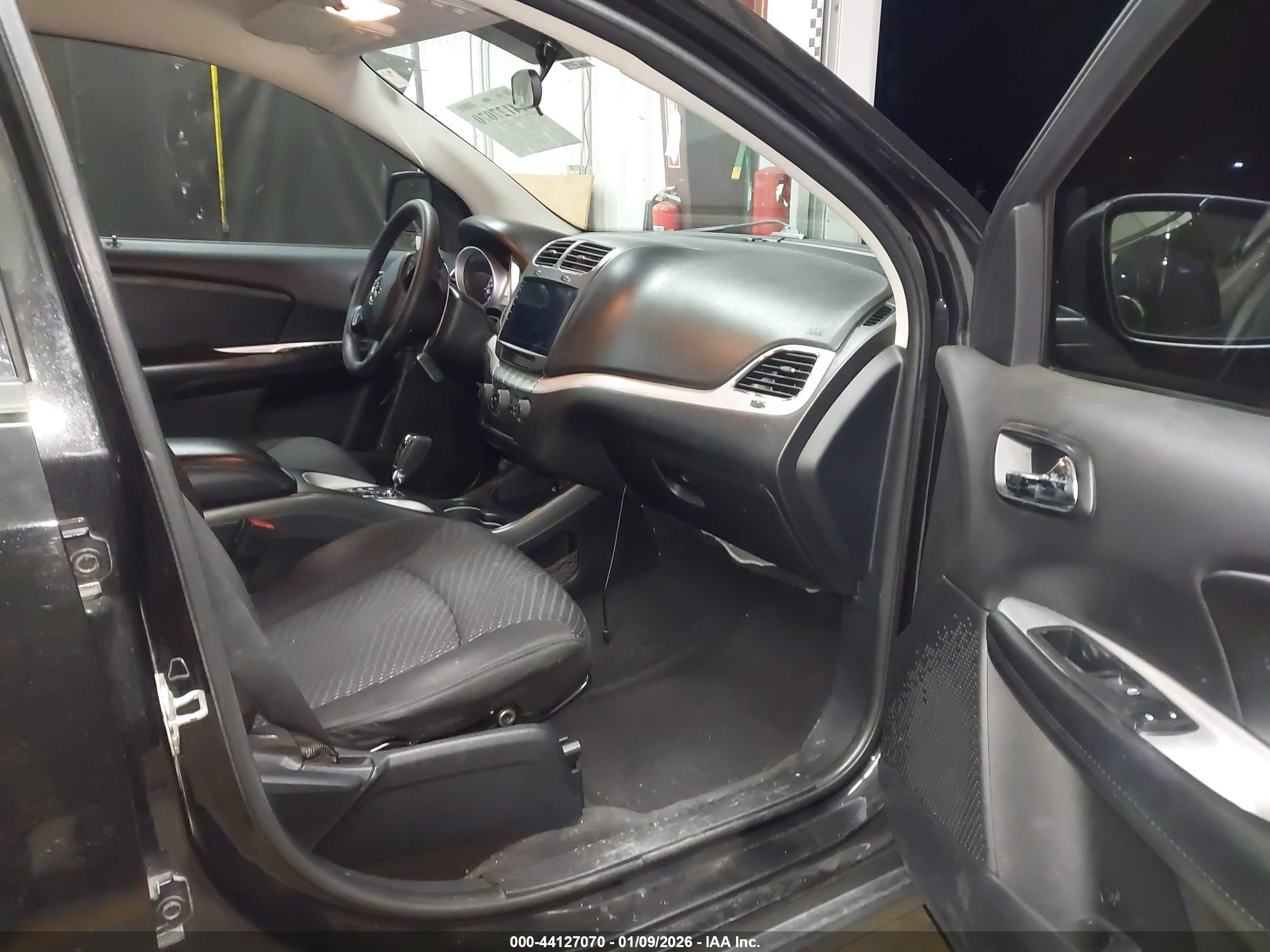 DODGE JOURNEY image 5