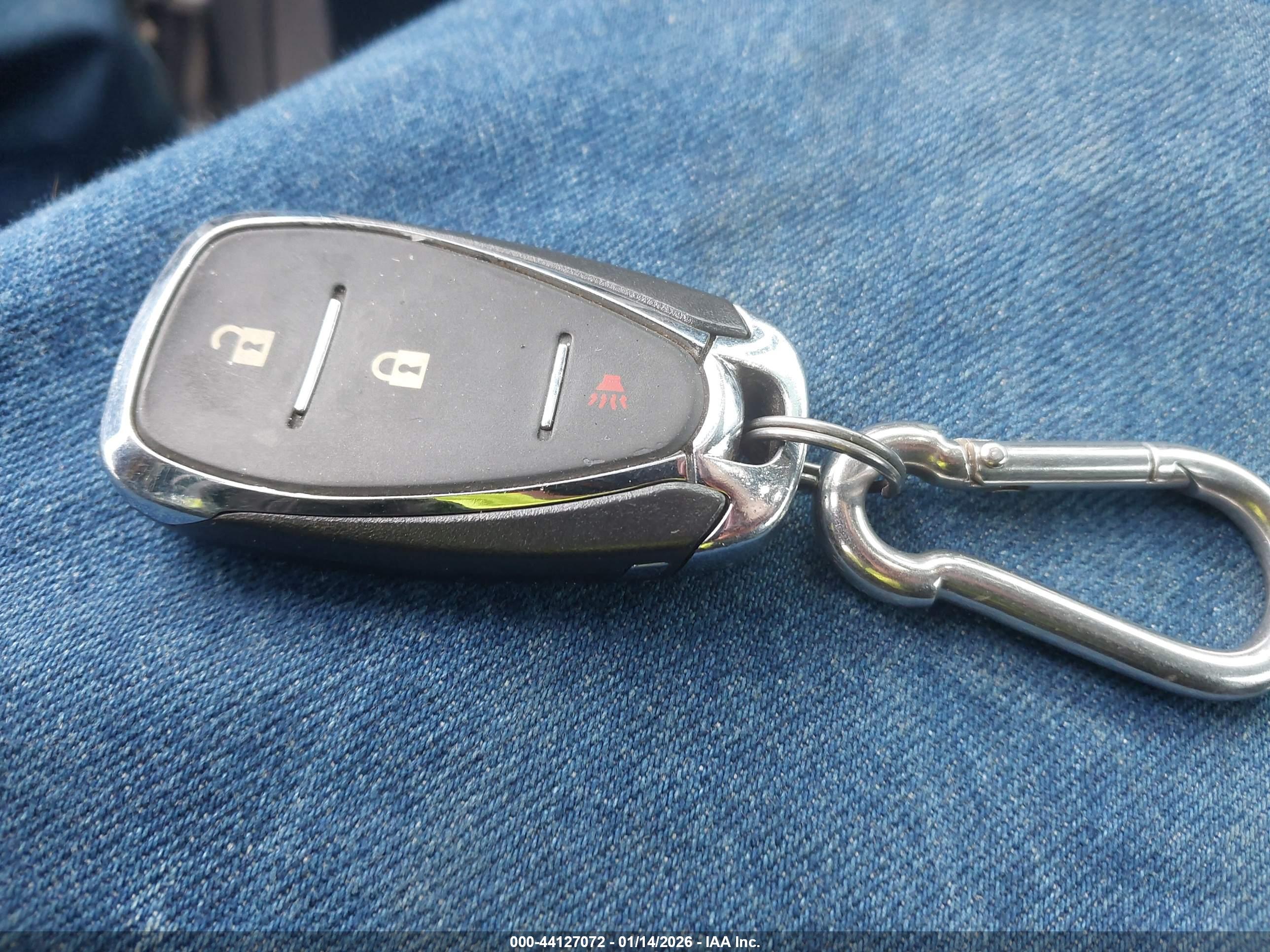 CHEVROLET EQUINOX image 11