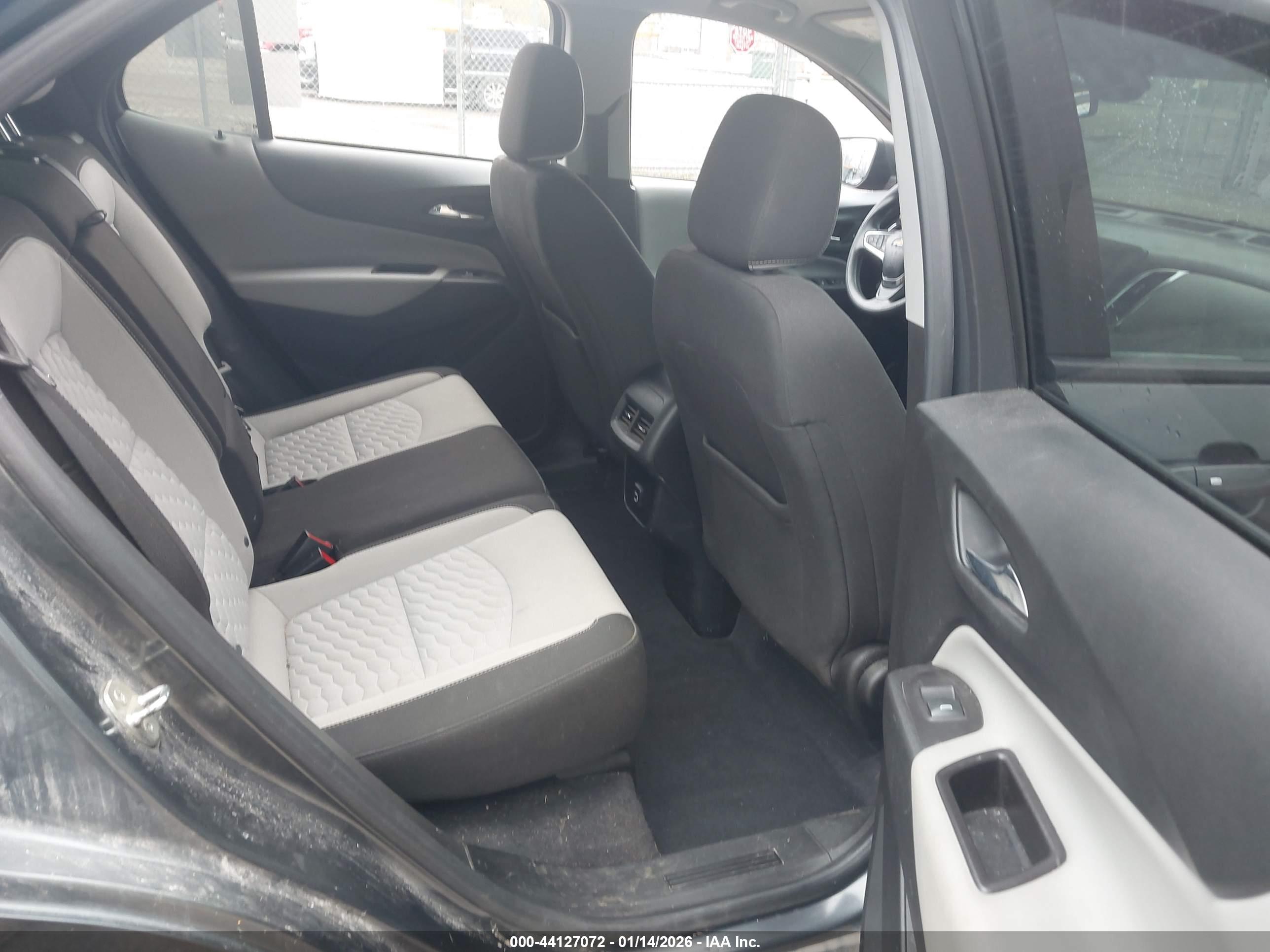 CHEVROLET EQUINOX image 8