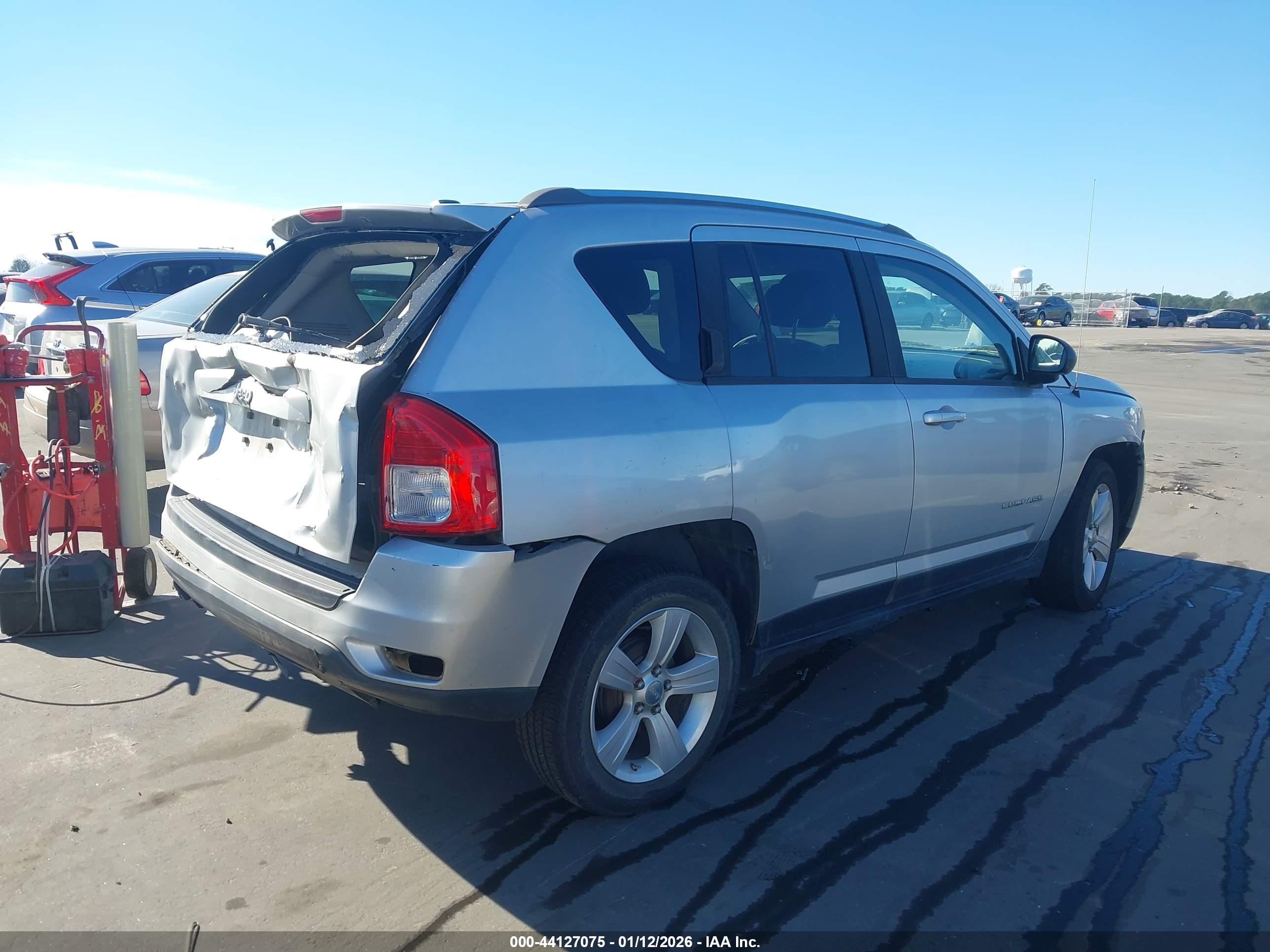 JEEP COMPASS image 4