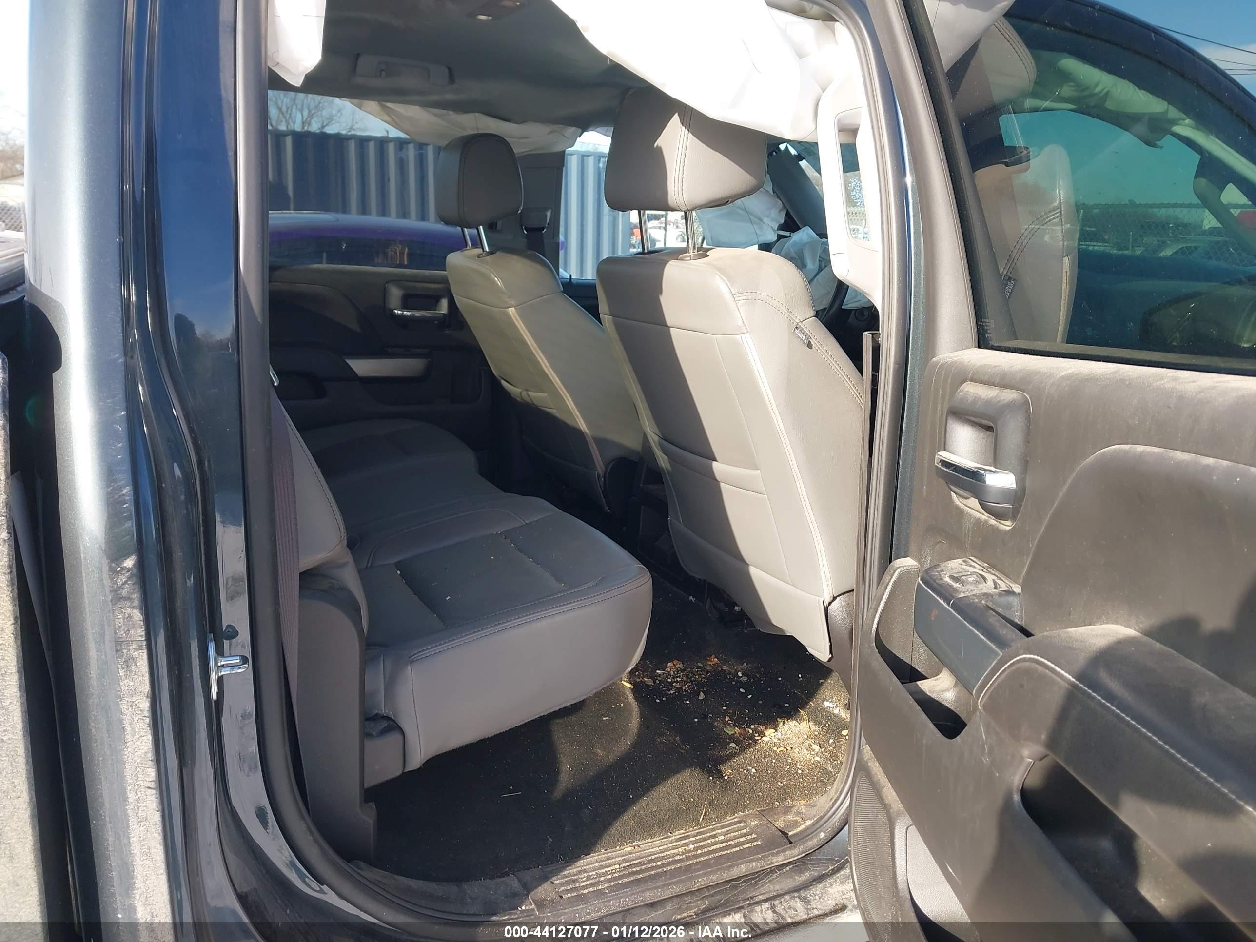 CHEVROLET SILVERADO image 8