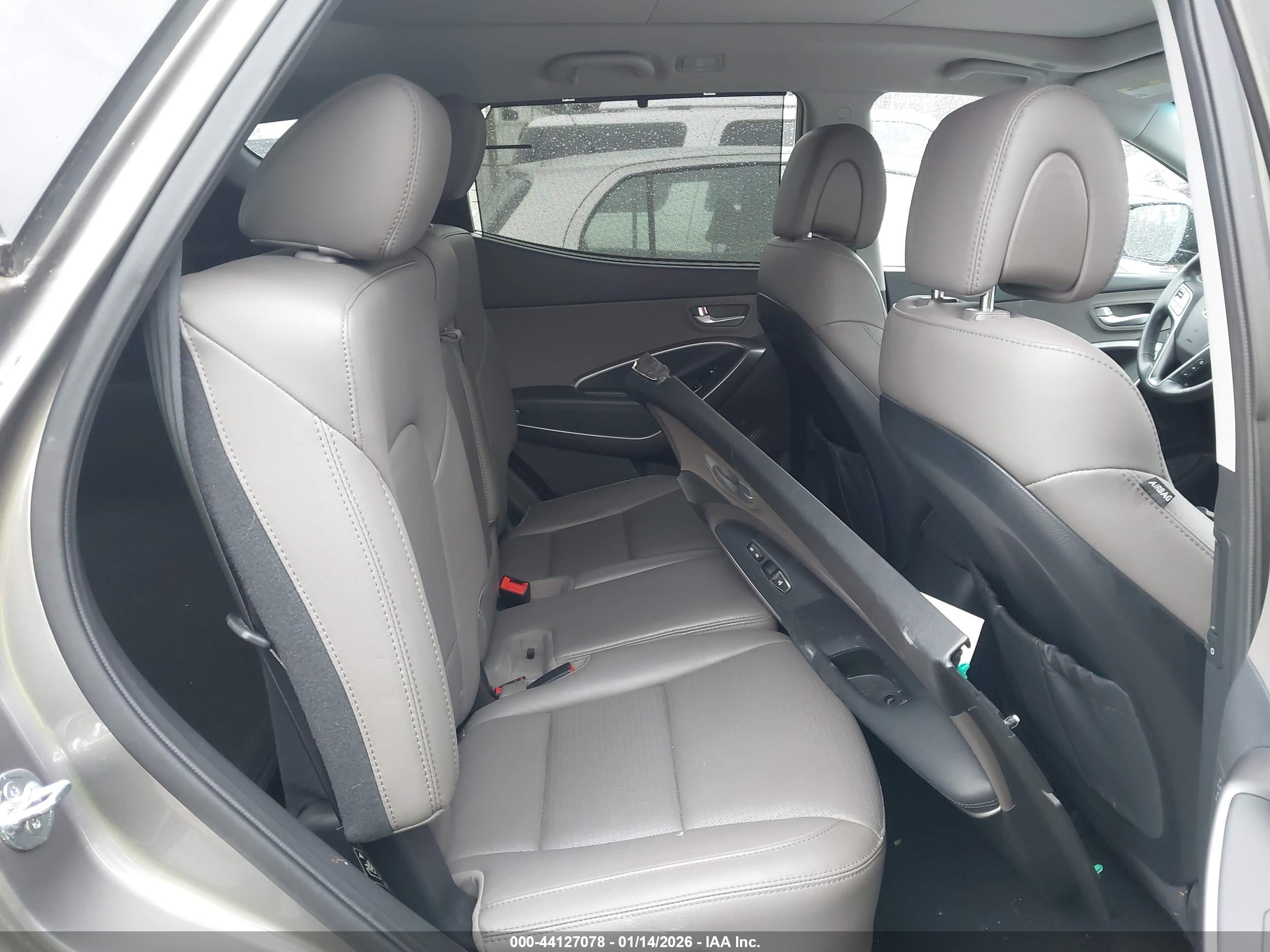 HYUNDAI SANTA image 8