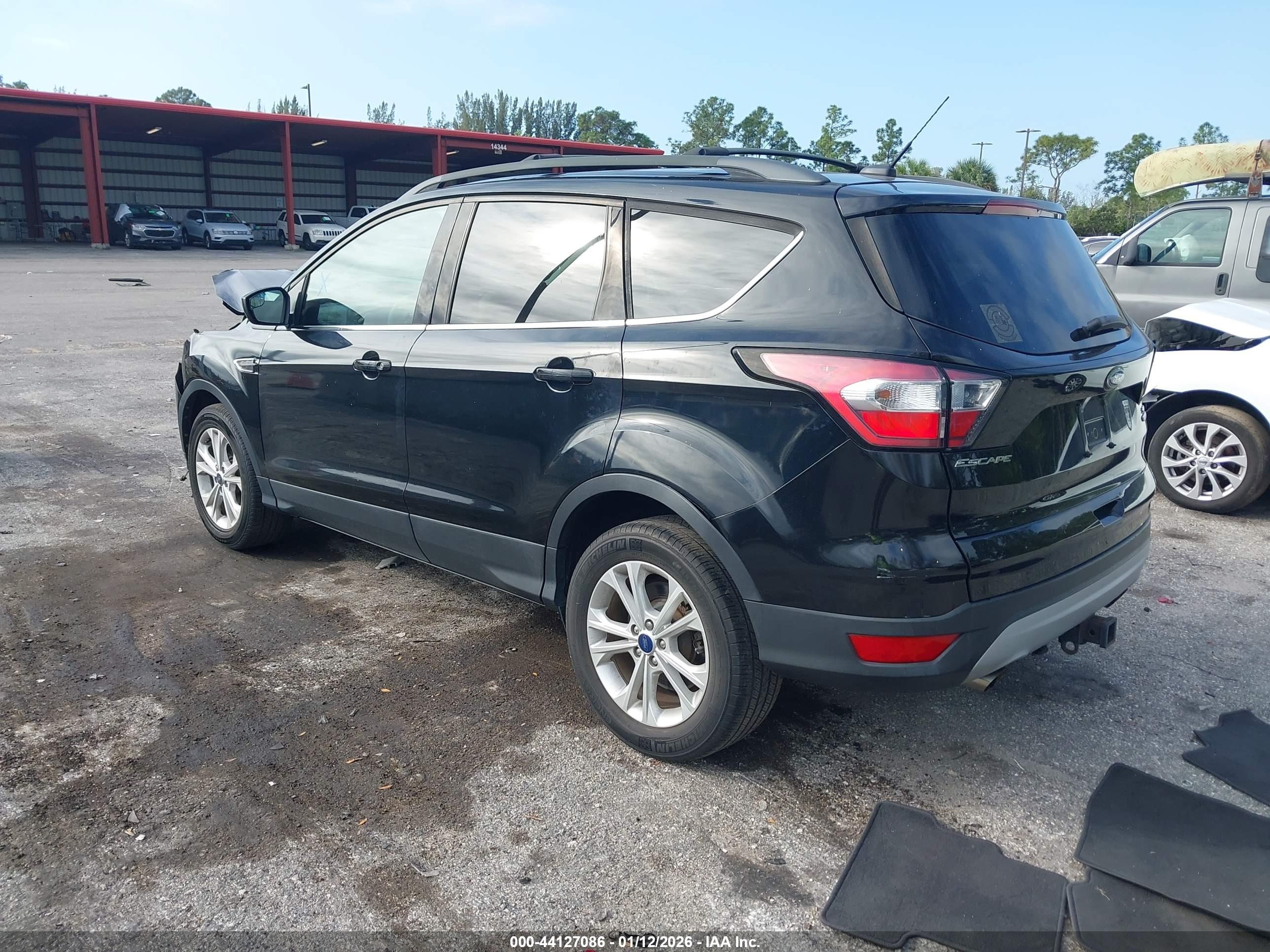 FORD ESCAPE image 3