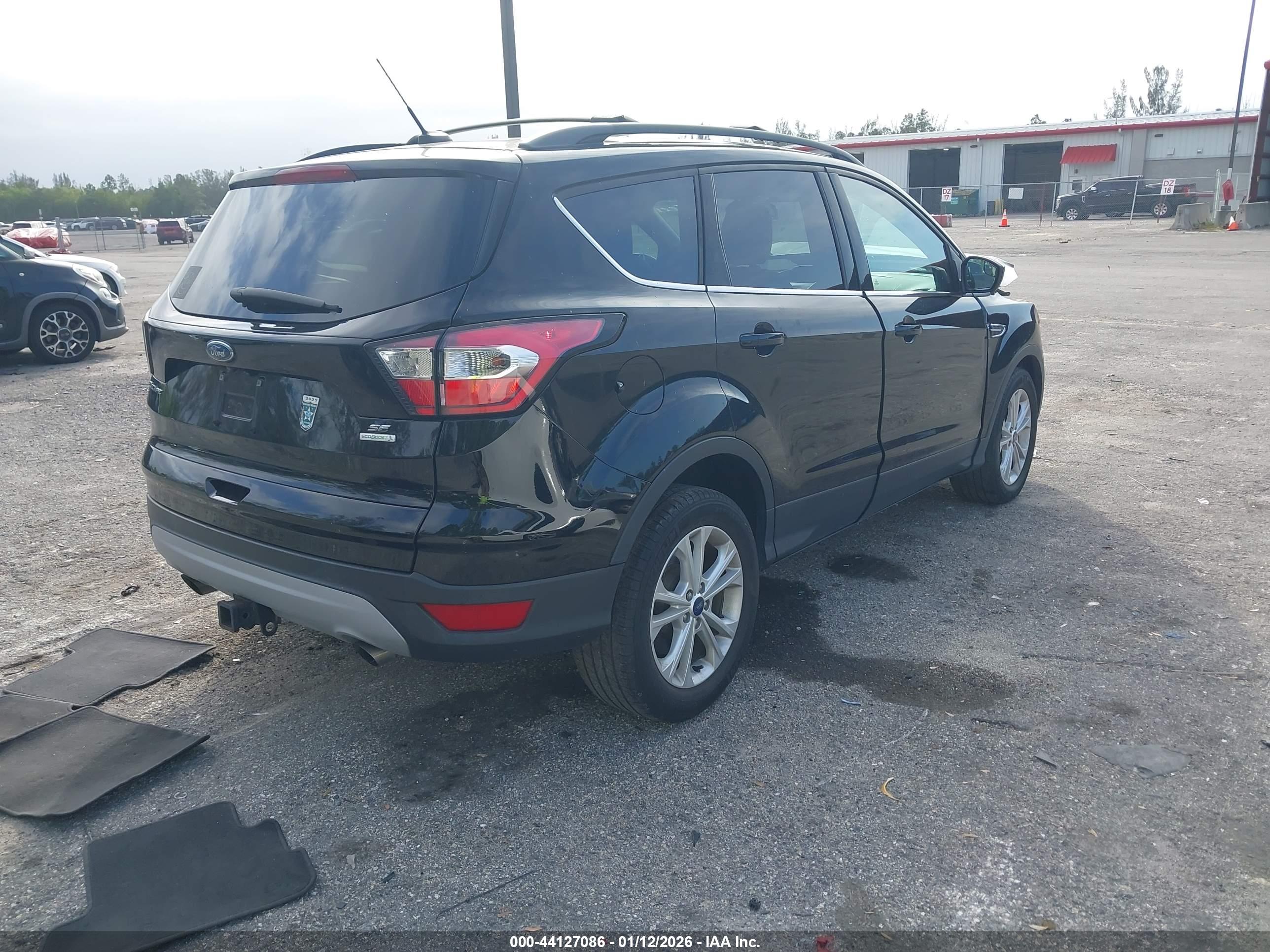 FORD ESCAPE image 4