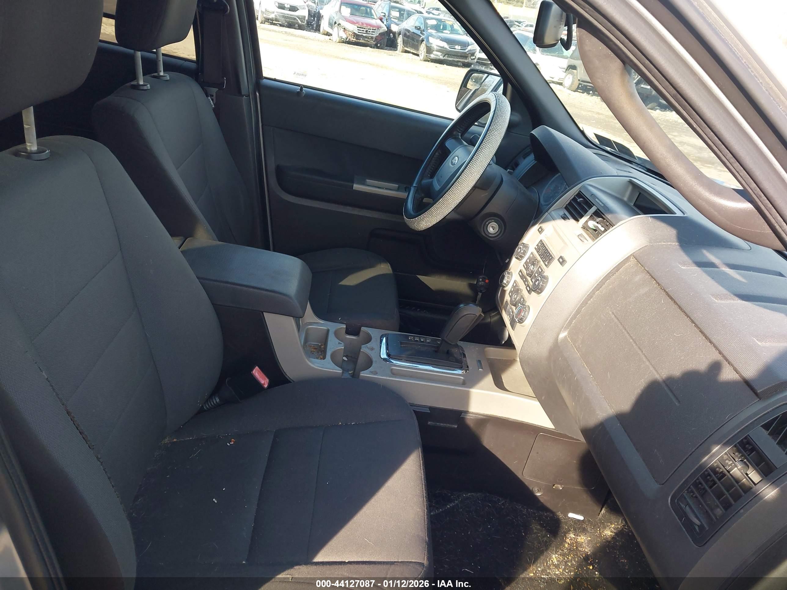FORD ESCAPE image 5