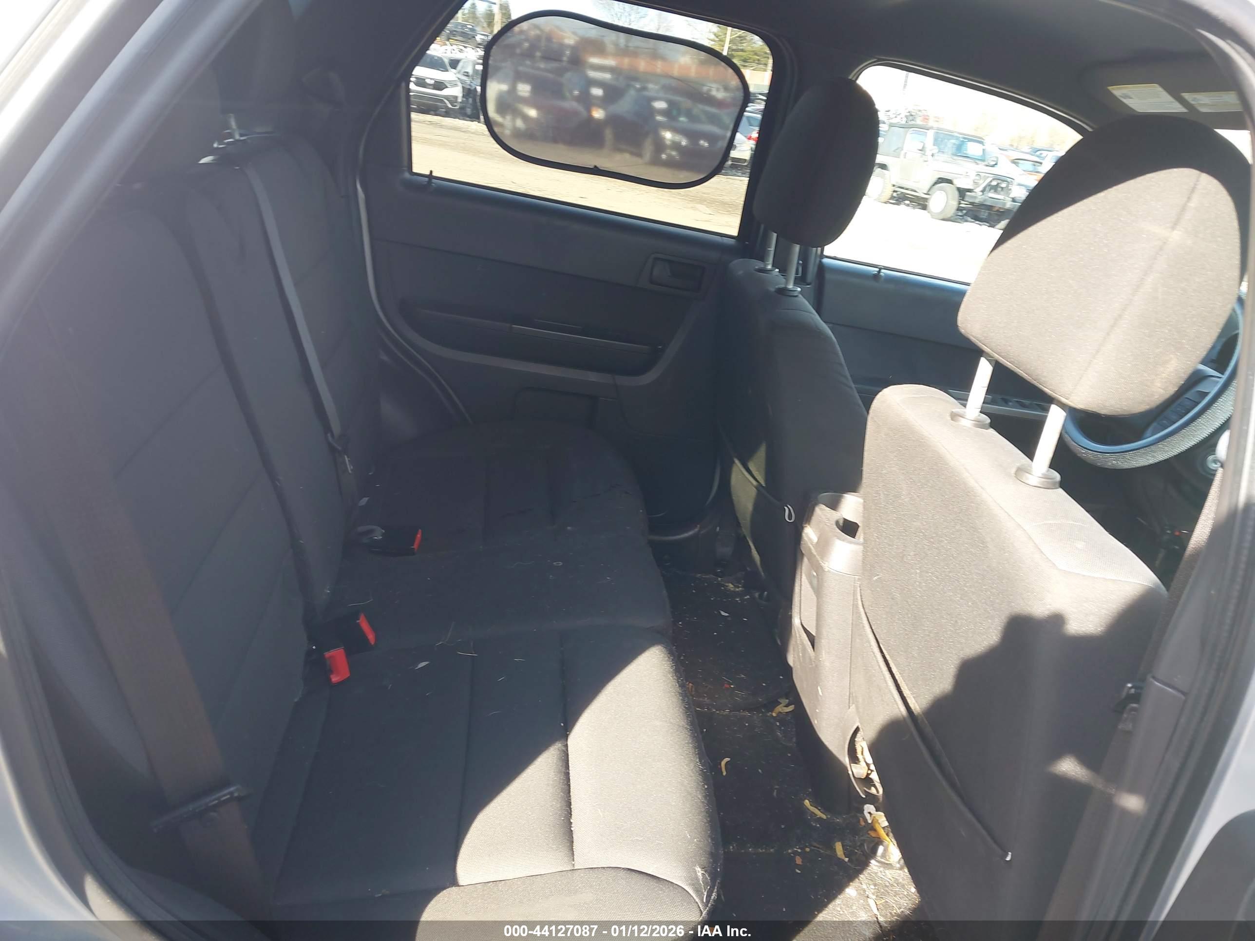 FORD ESCAPE image 8