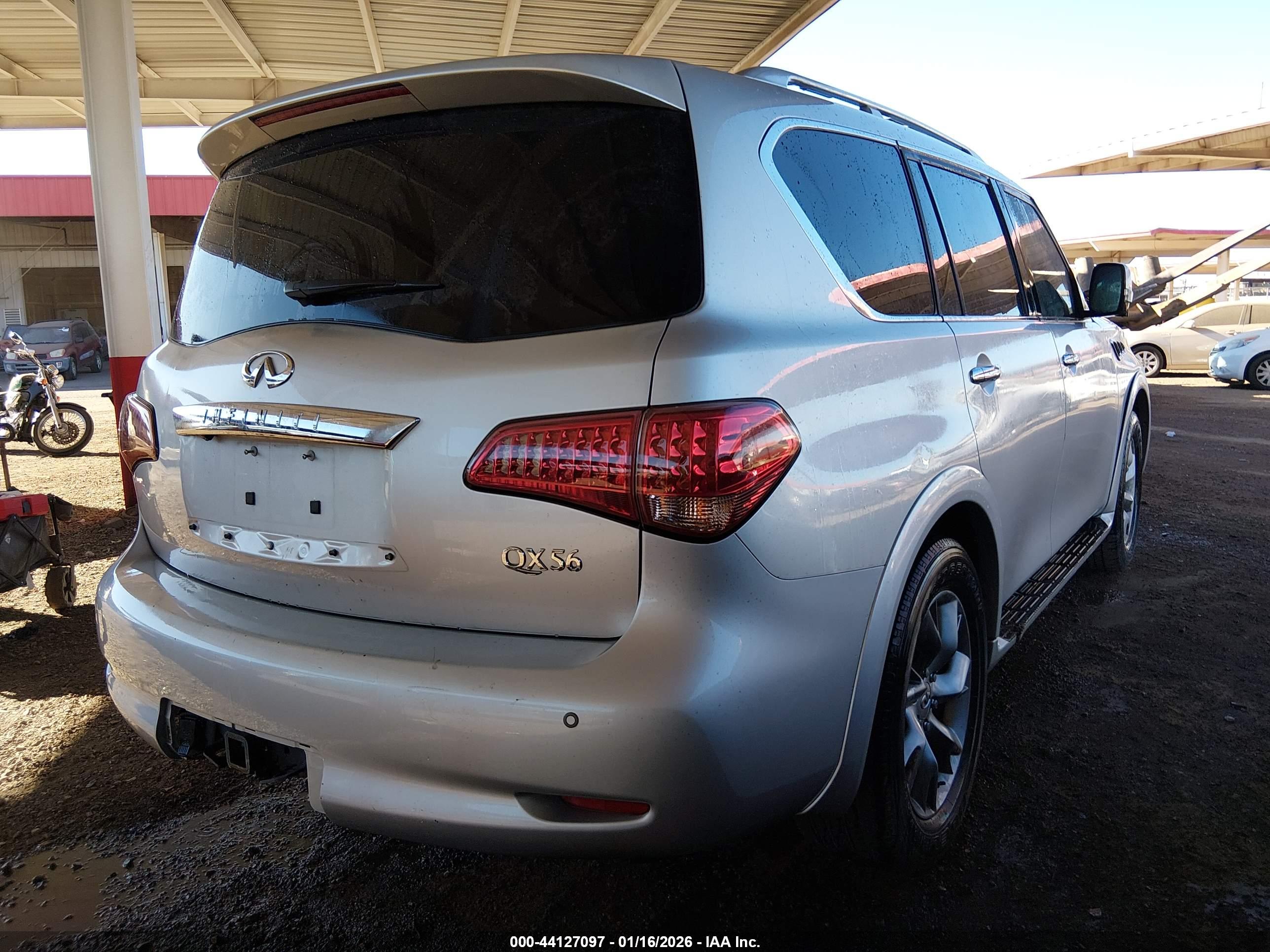 INFINITI QX56 image 4