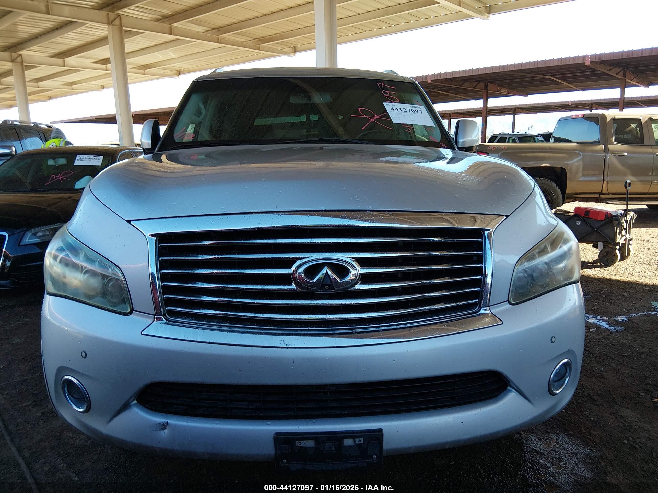 INFINITI QX56 image 6