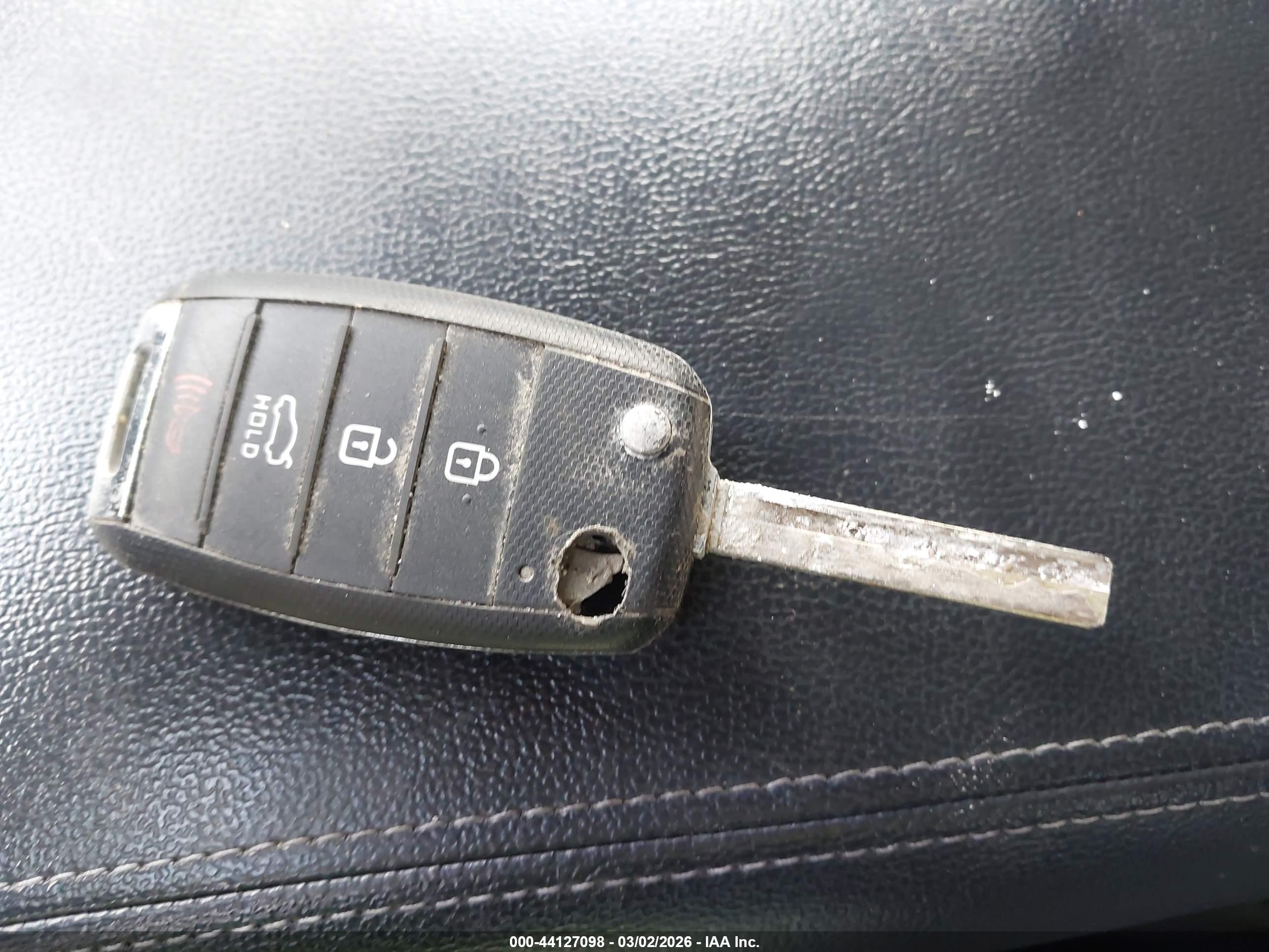 KIA SORENTO image 11