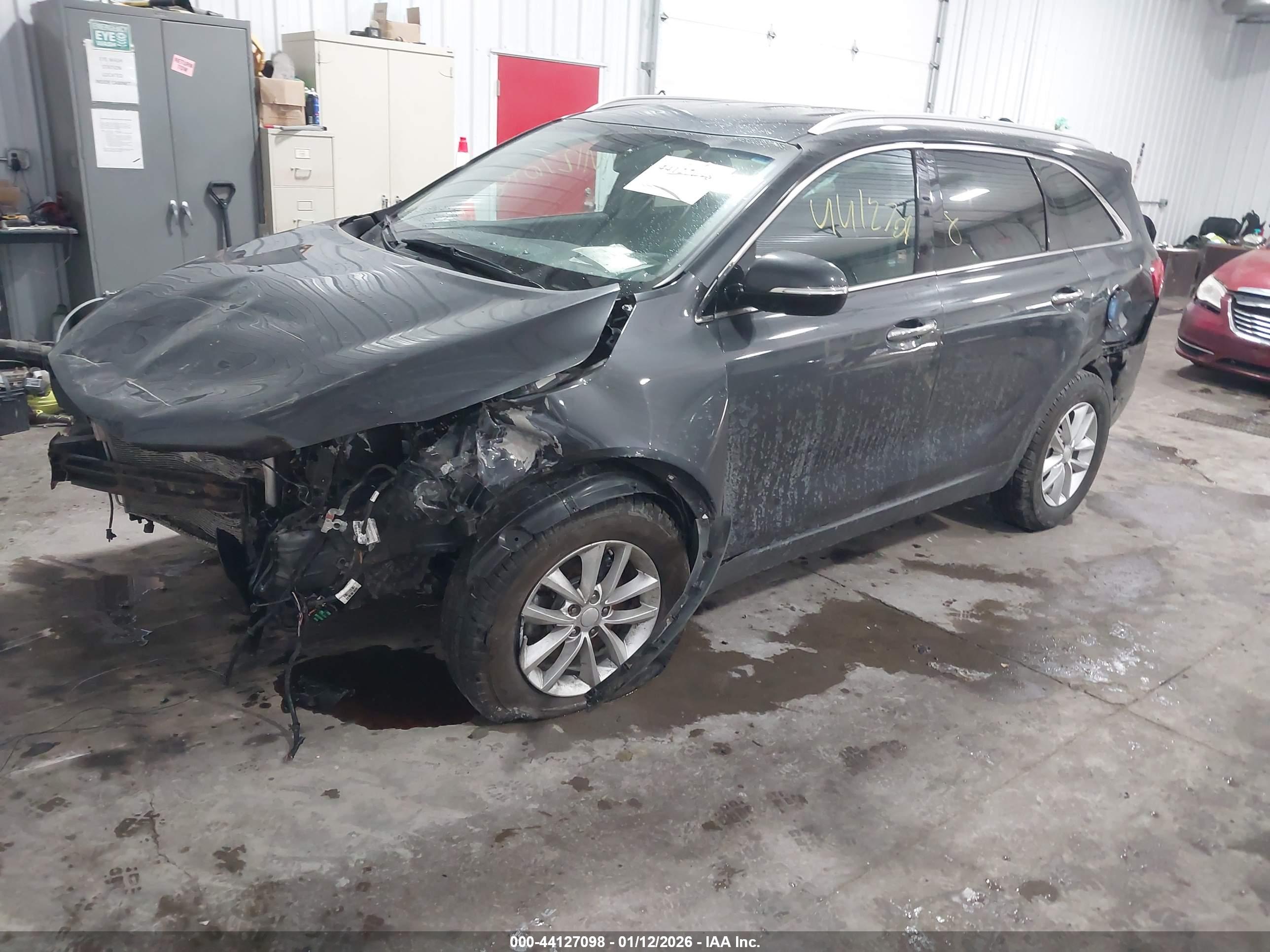 KIA SORENTO image 2
