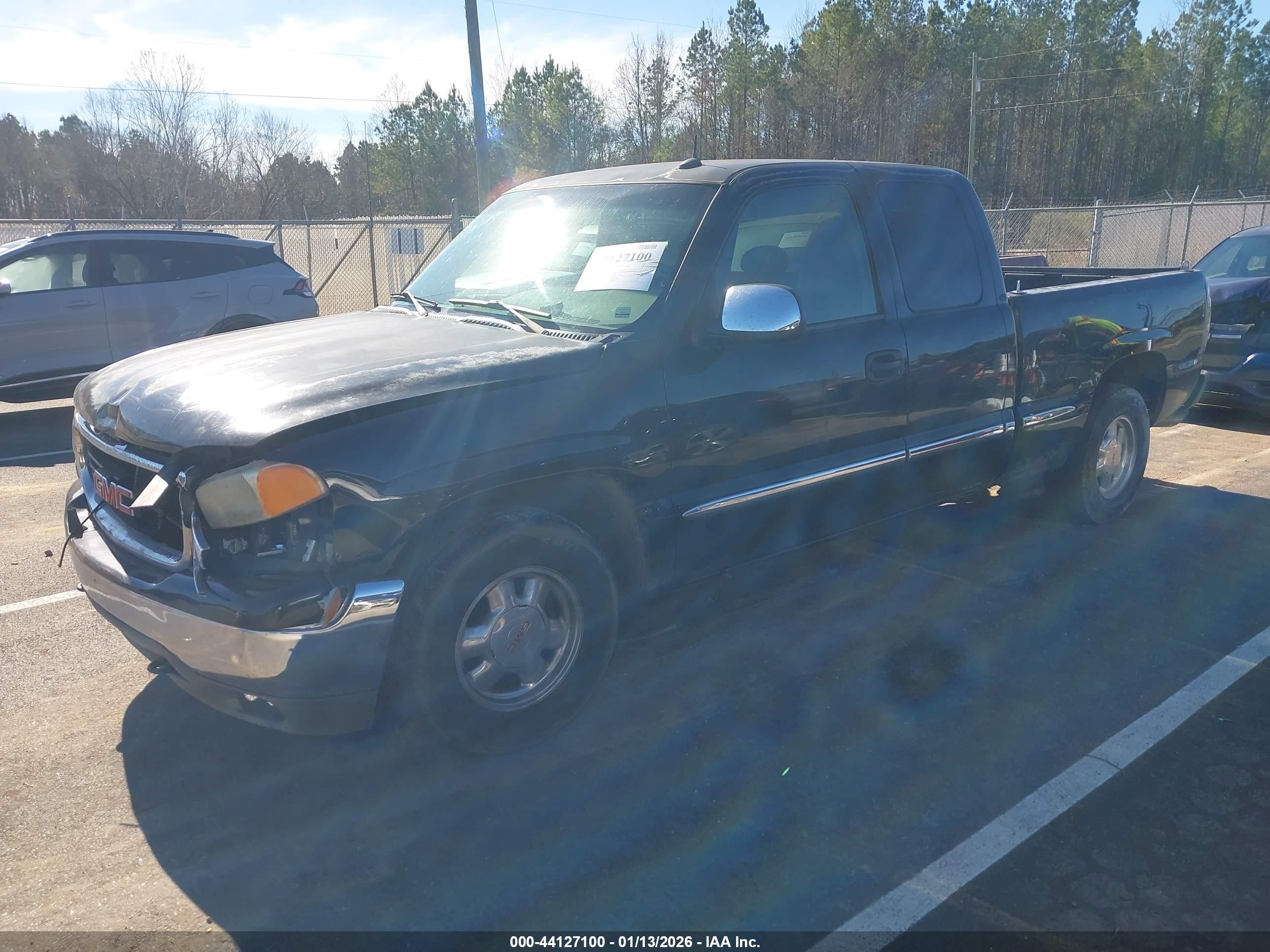GMC SIERRA image 2