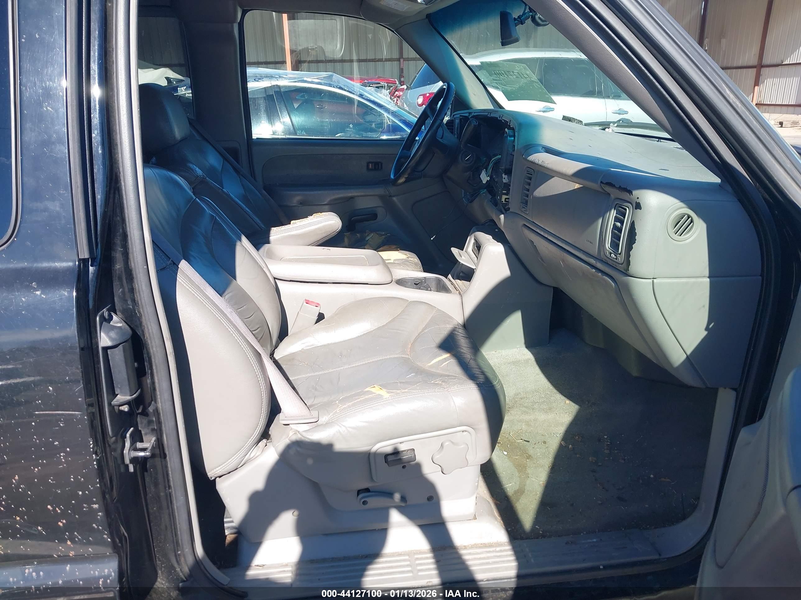 GMC SIERRA image 5