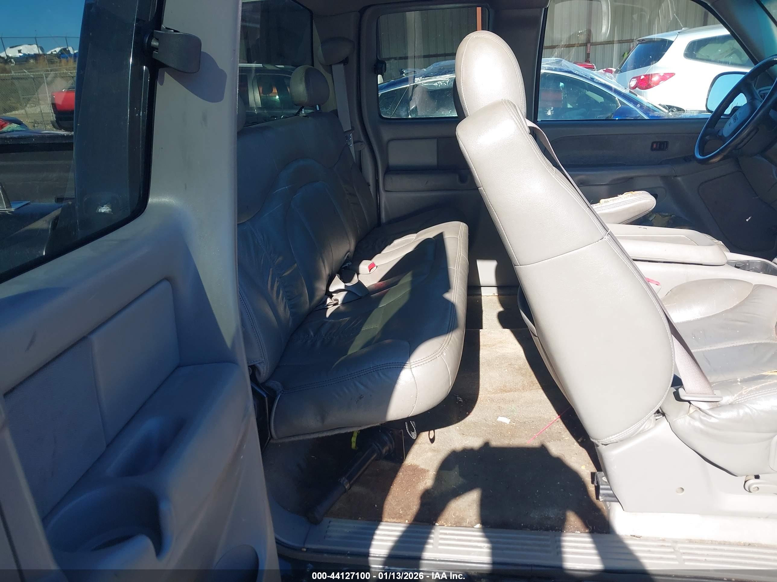 GMC SIERRA image 8