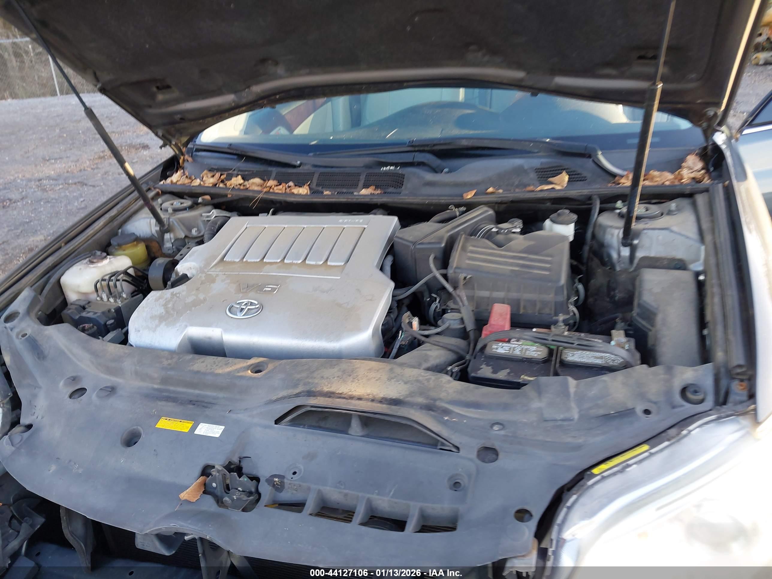 TOYOTA AVALON image 10