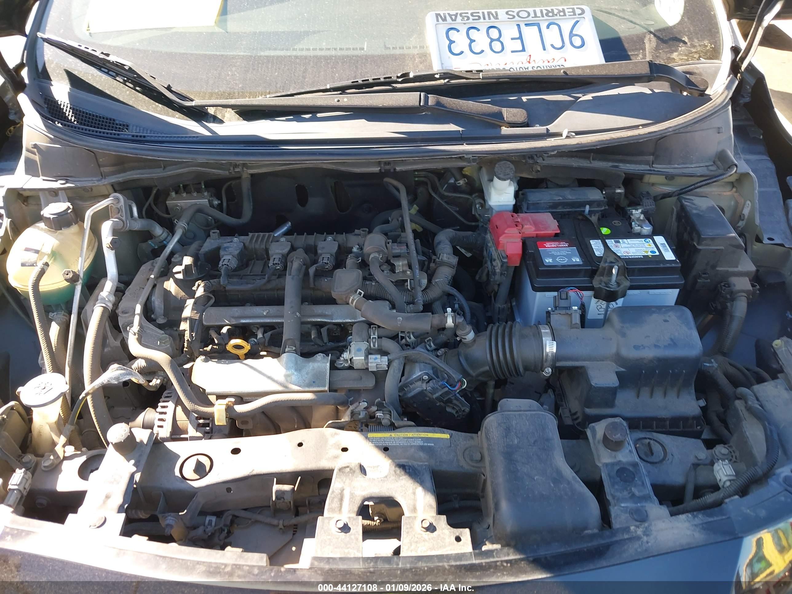NISSAN VERSA image 10