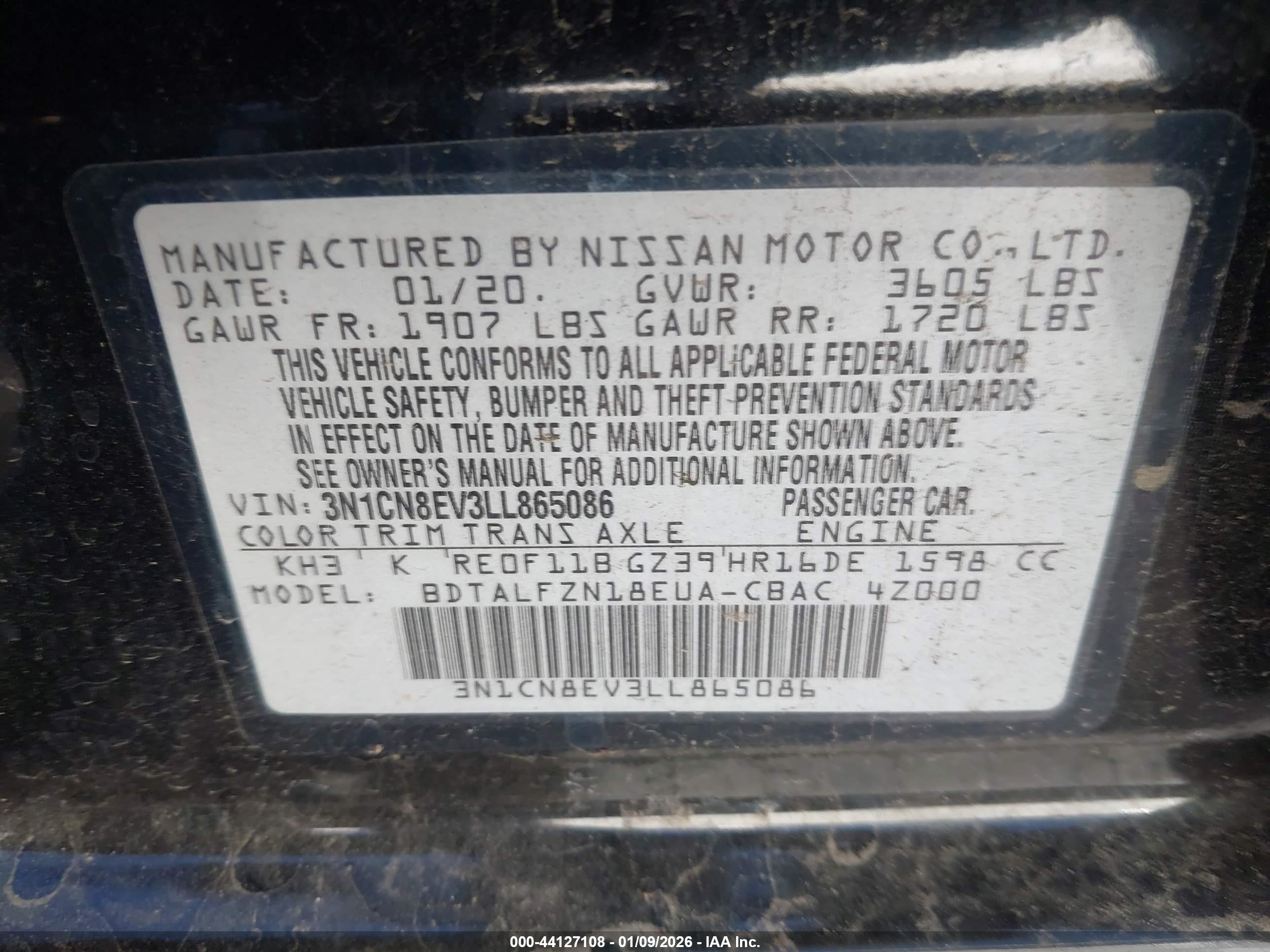 NISSAN VERSA image 9