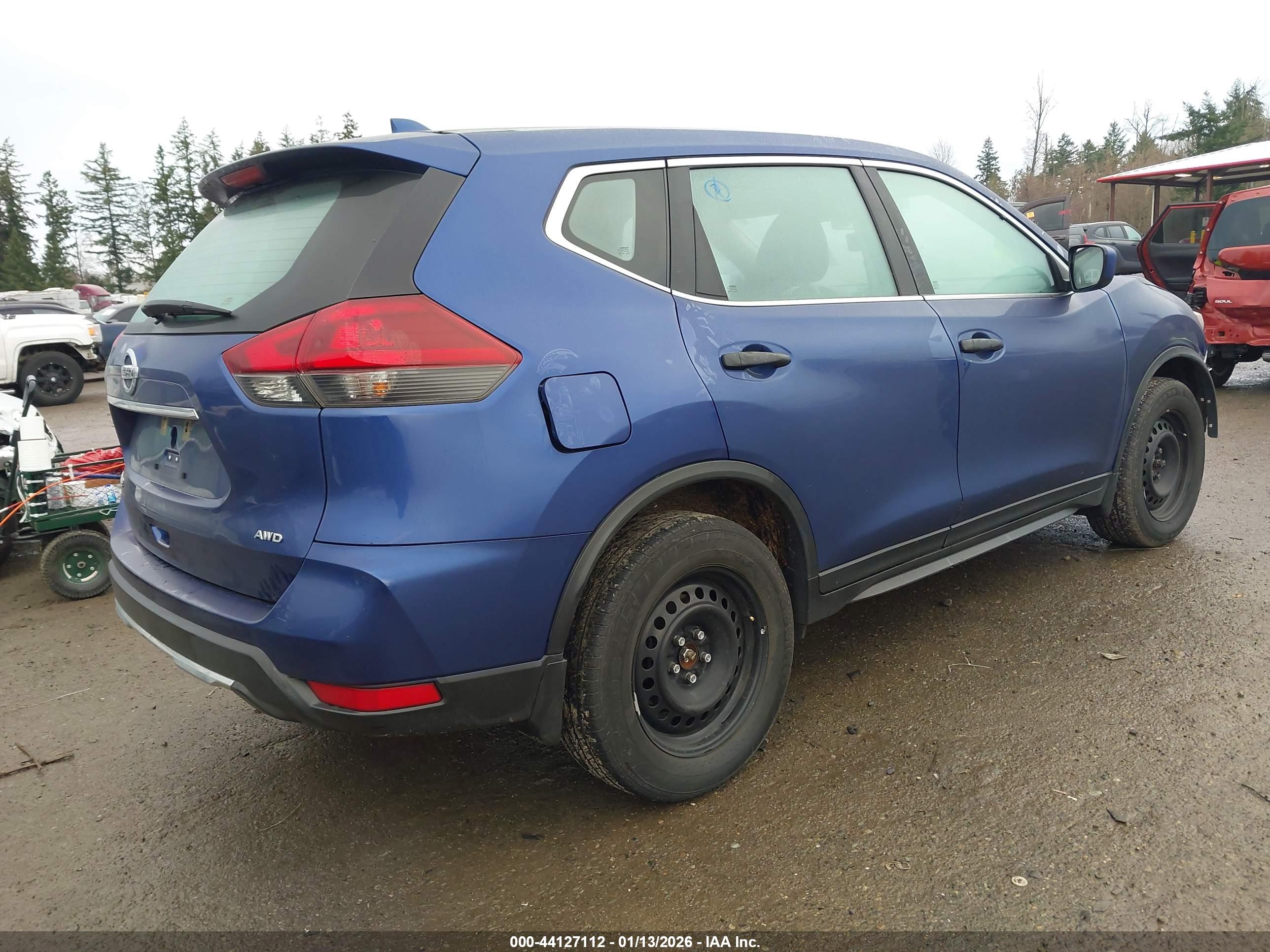 NISSAN ROGUE image 4