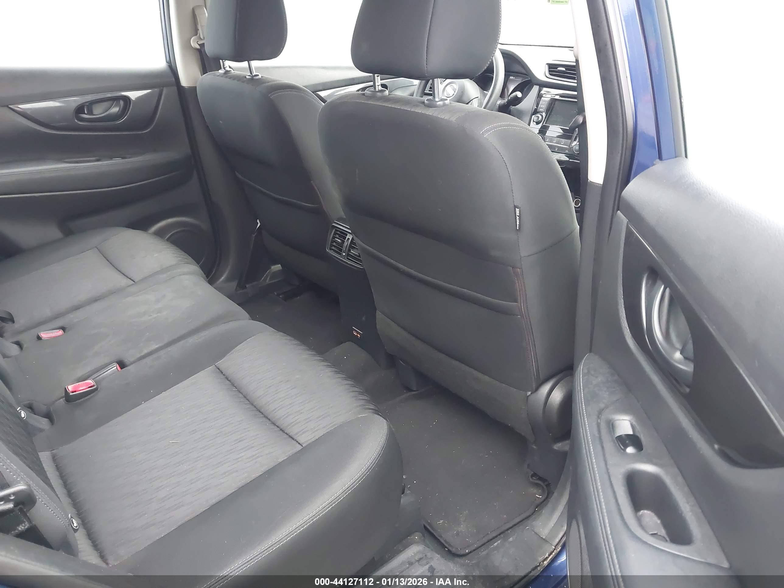 NISSAN ROGUE image 8