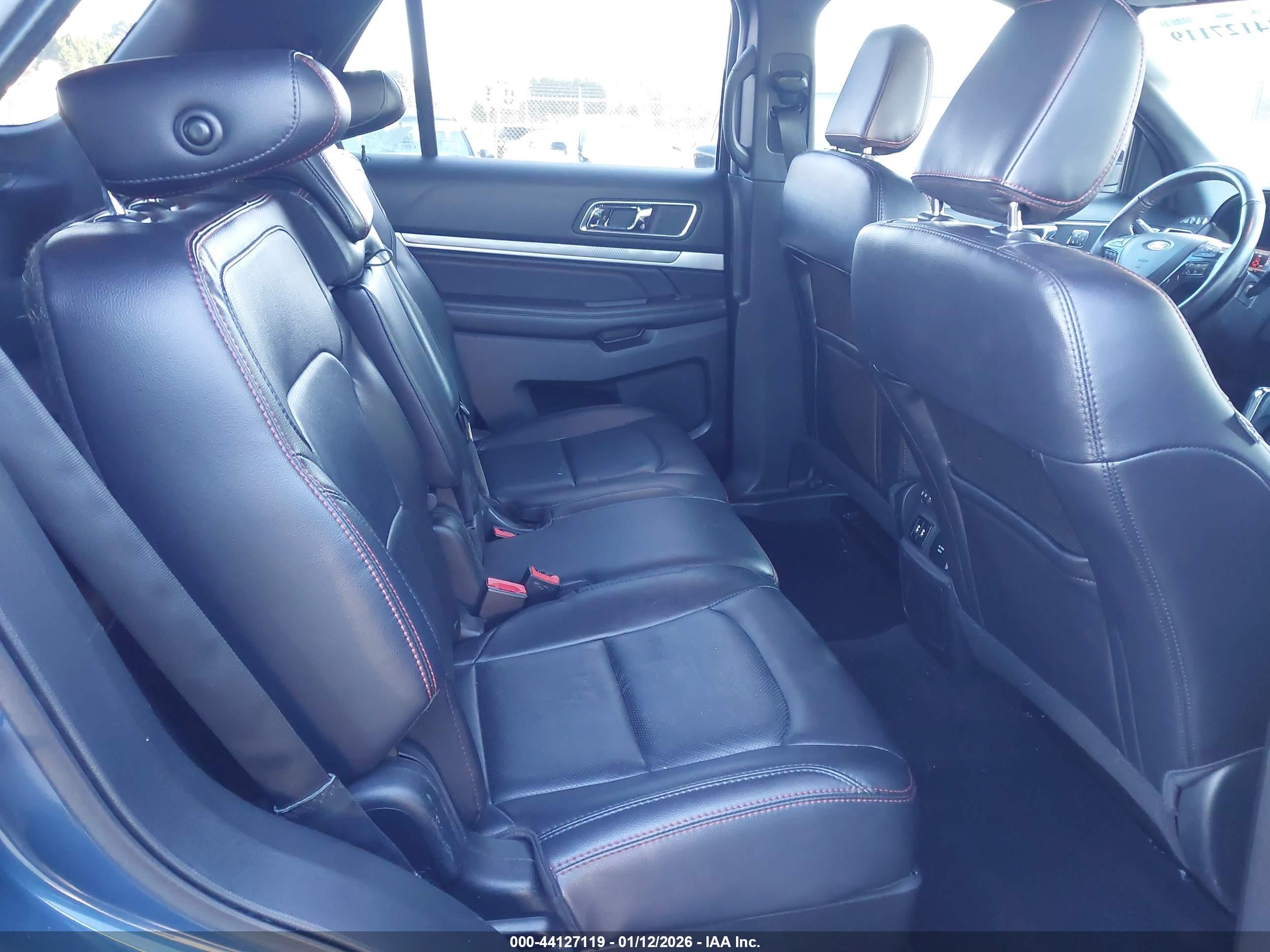 FORD EXPLORER image 8