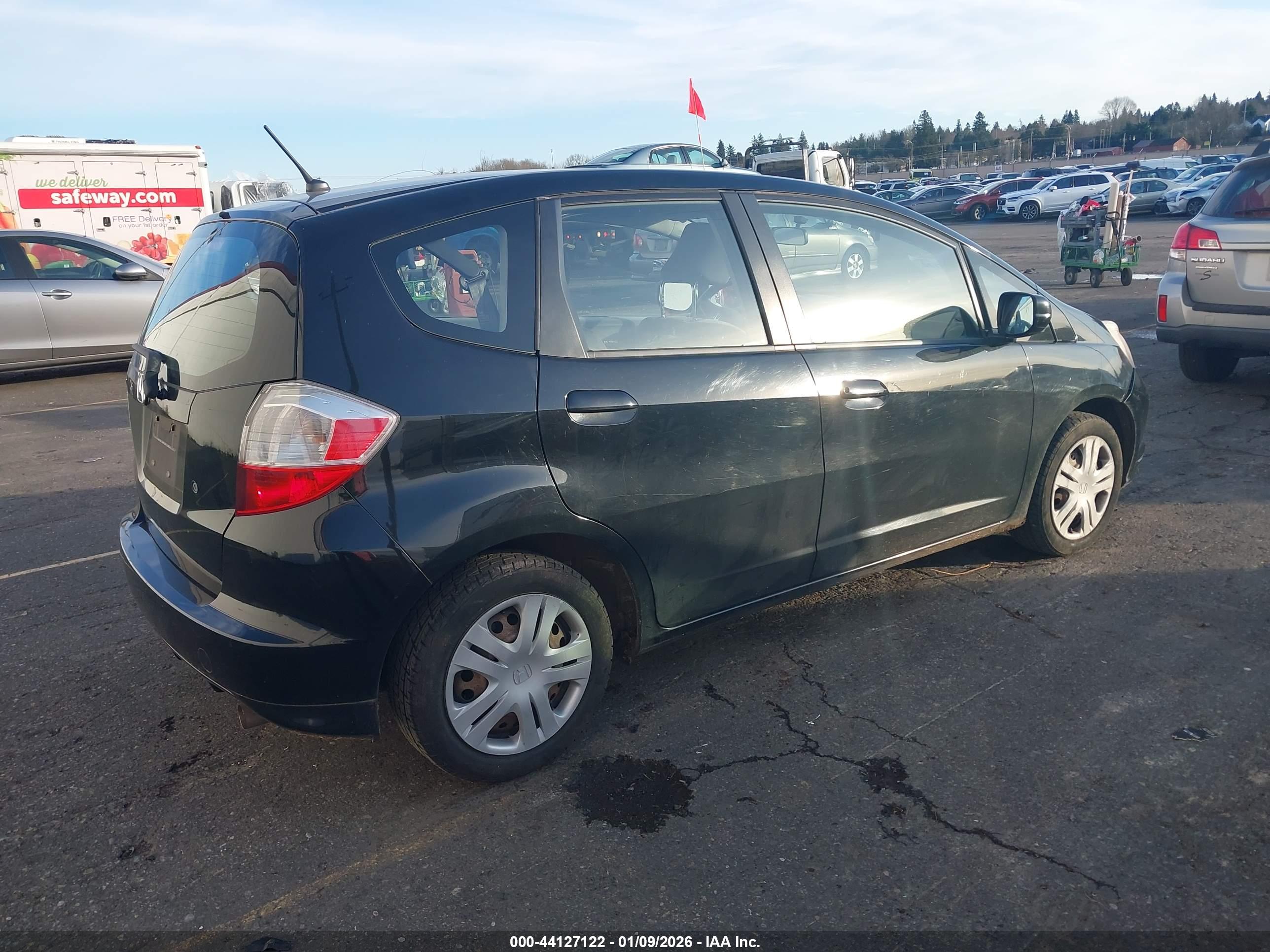 HONDA FIT image 4
