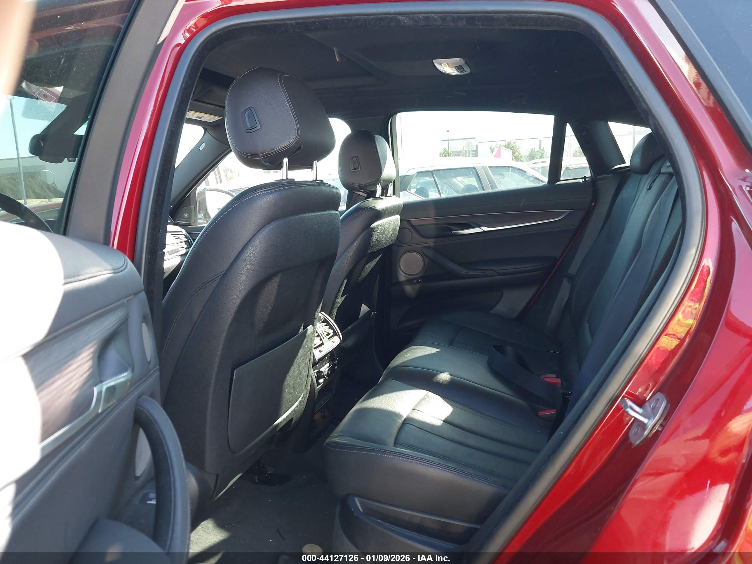 BMW X6 image 8