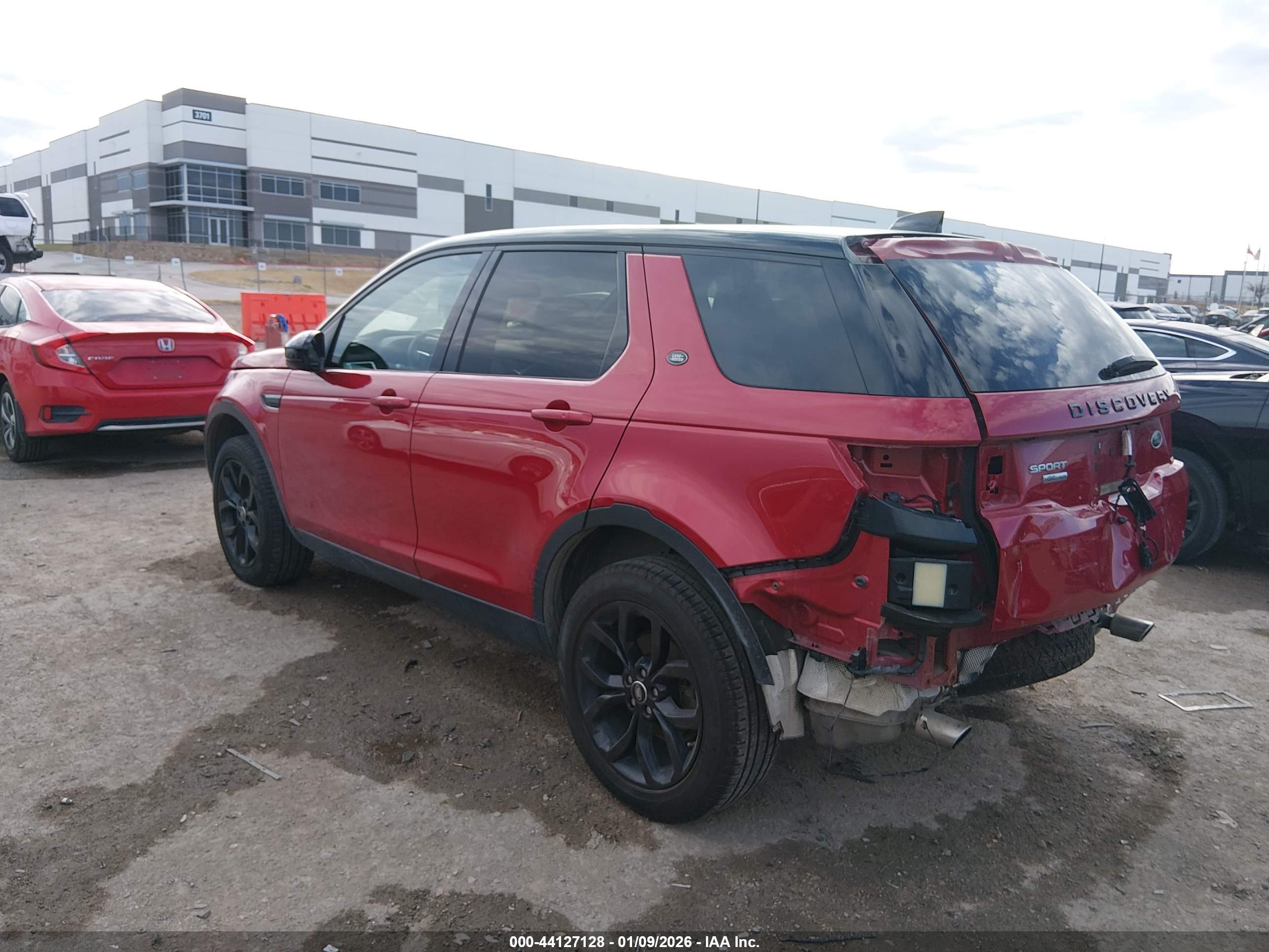 LAND ROVER image 3
