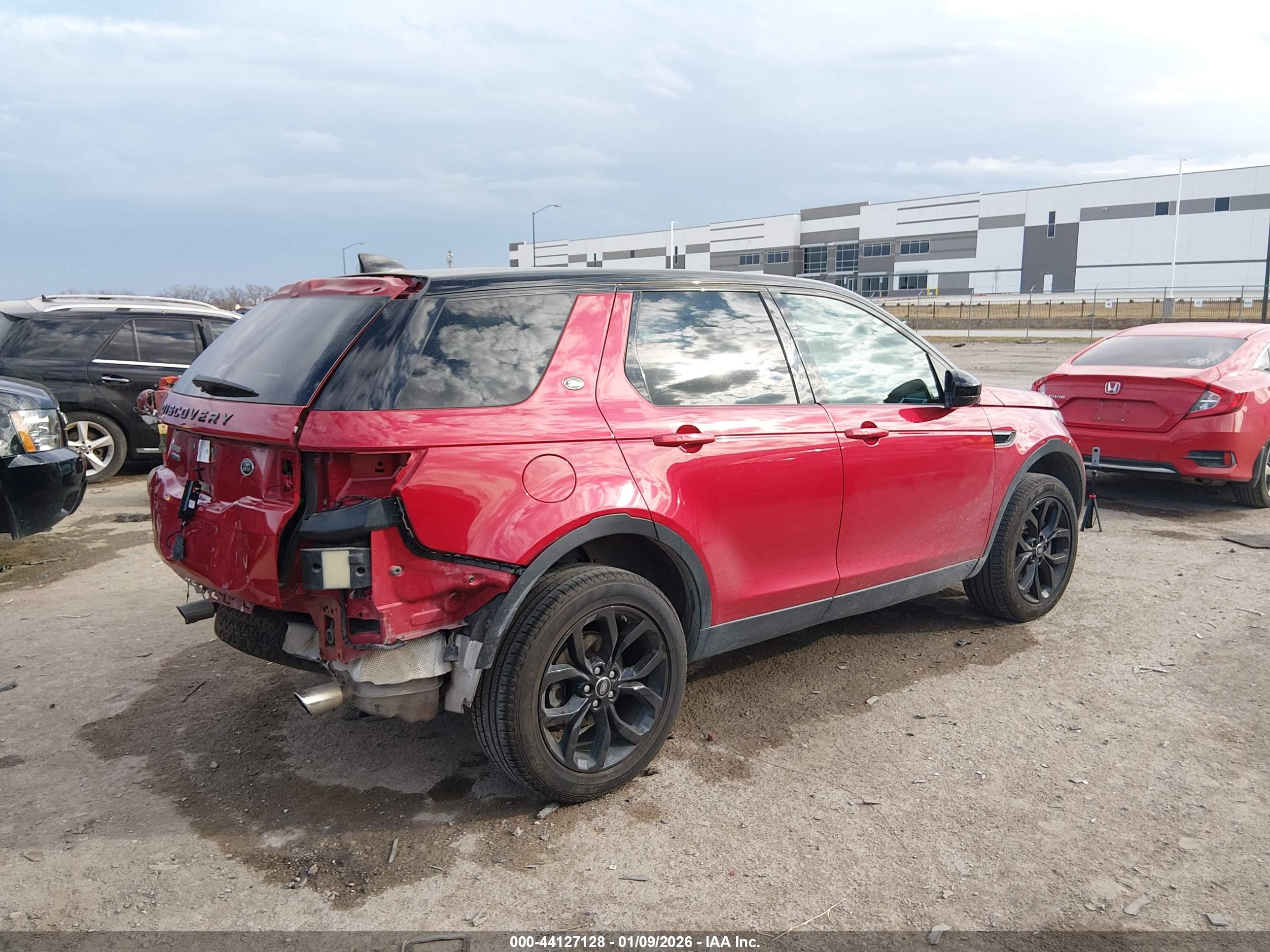 LAND ROVER image 4
