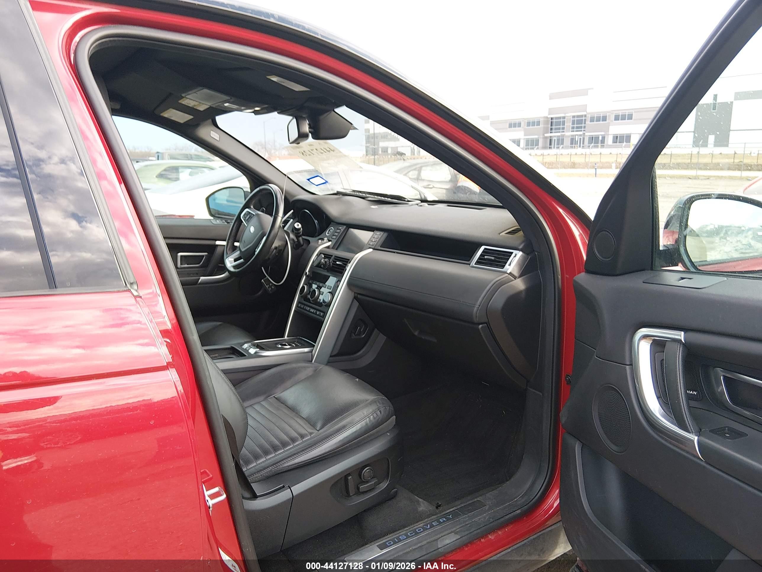 LAND ROVER image 5
