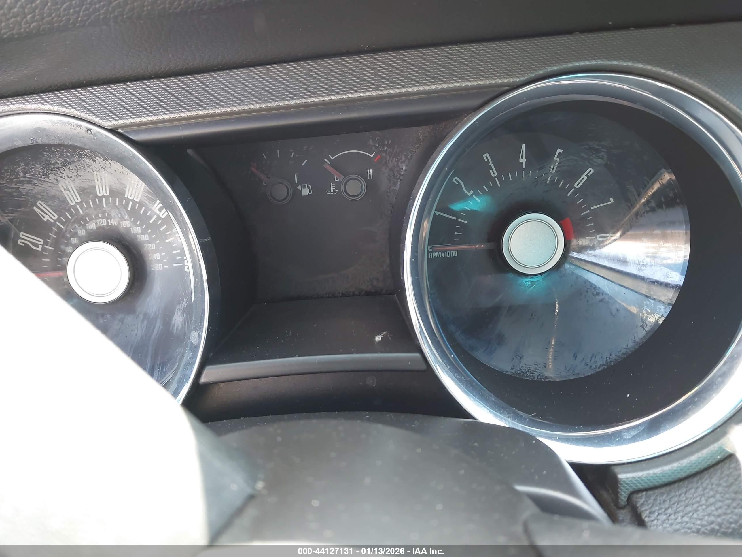 FORD MUSTANG image 7
