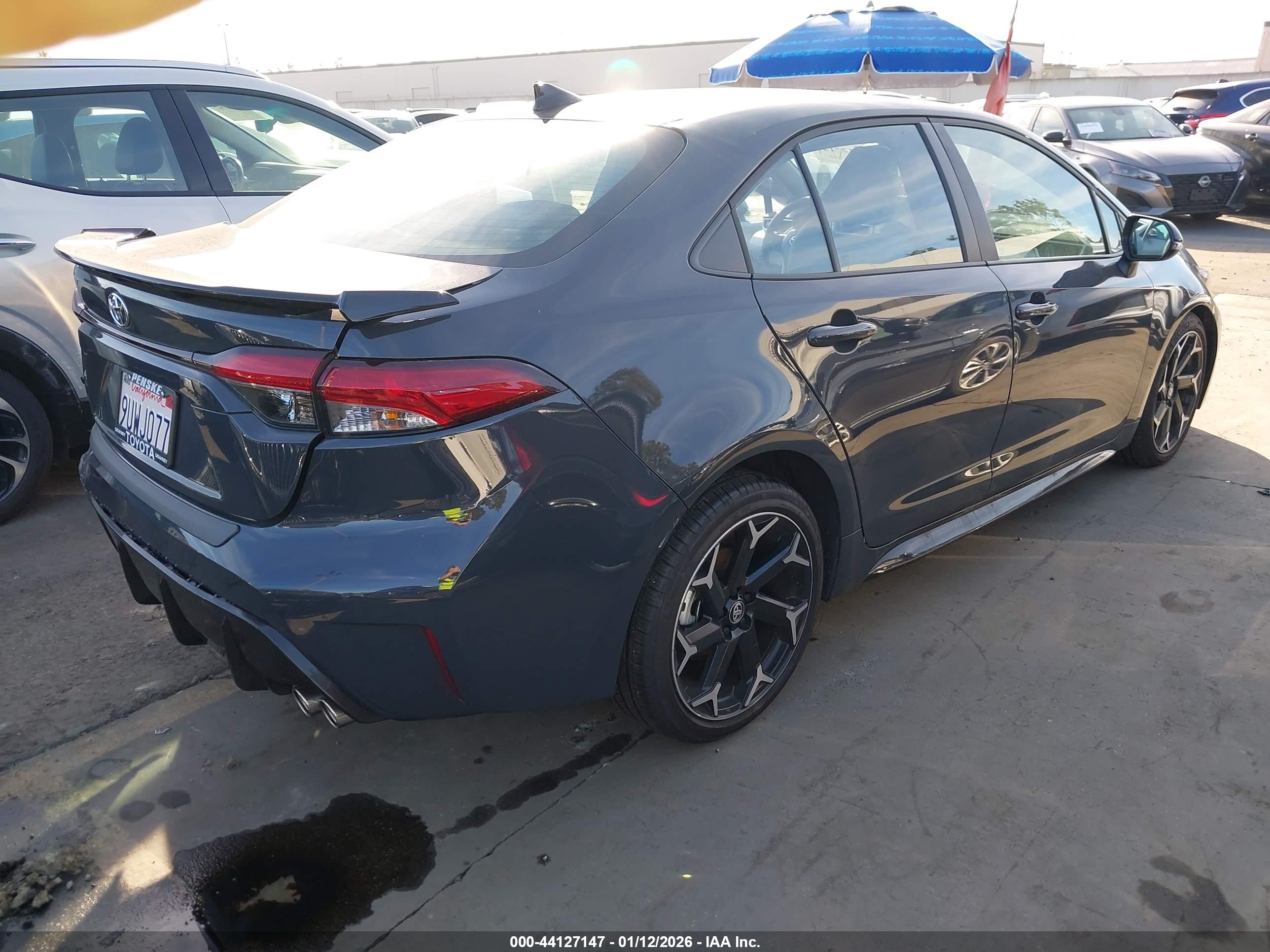 TOYOTA COROLLA image 4