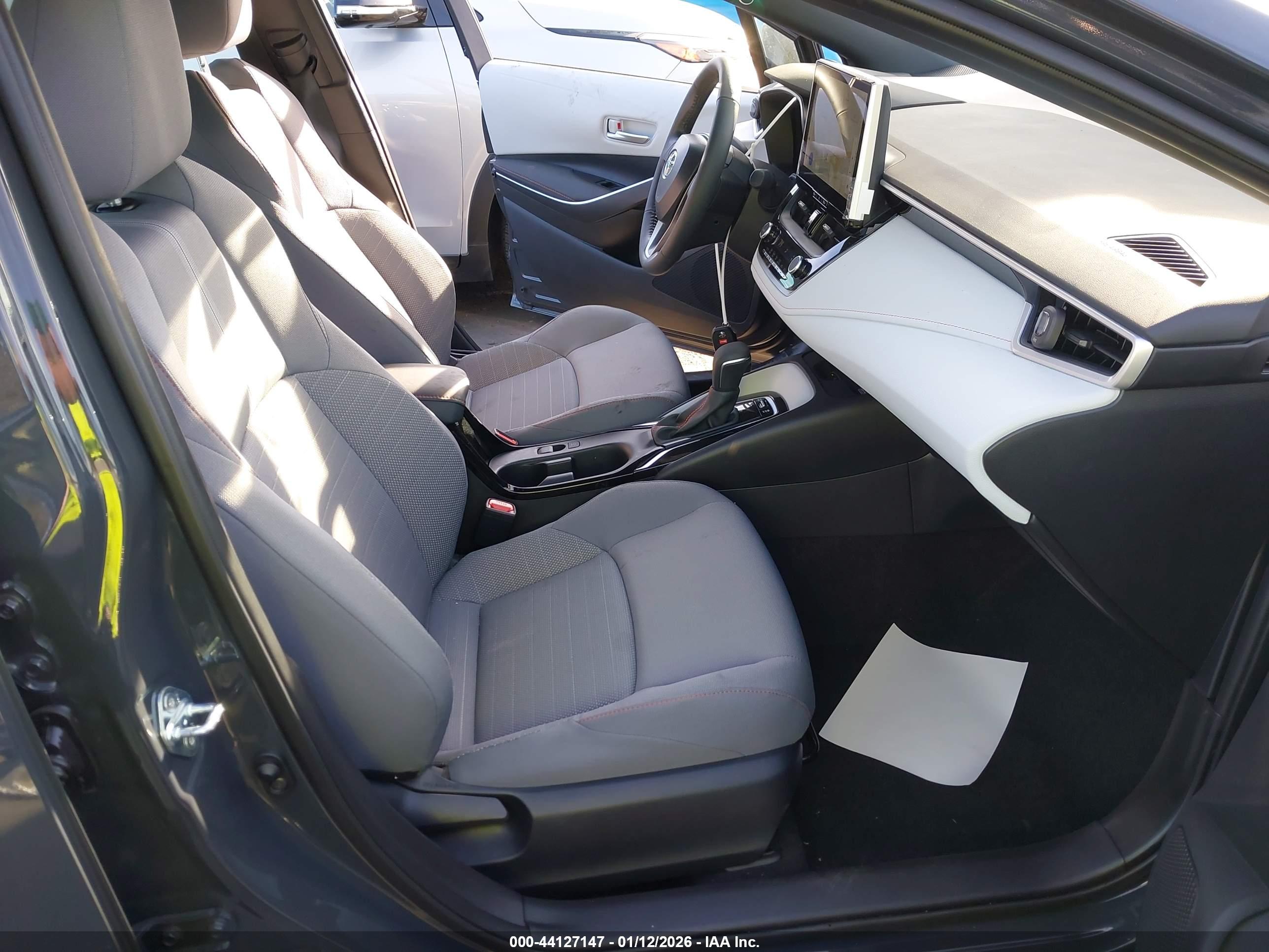 TOYOTA COROLLA image 5