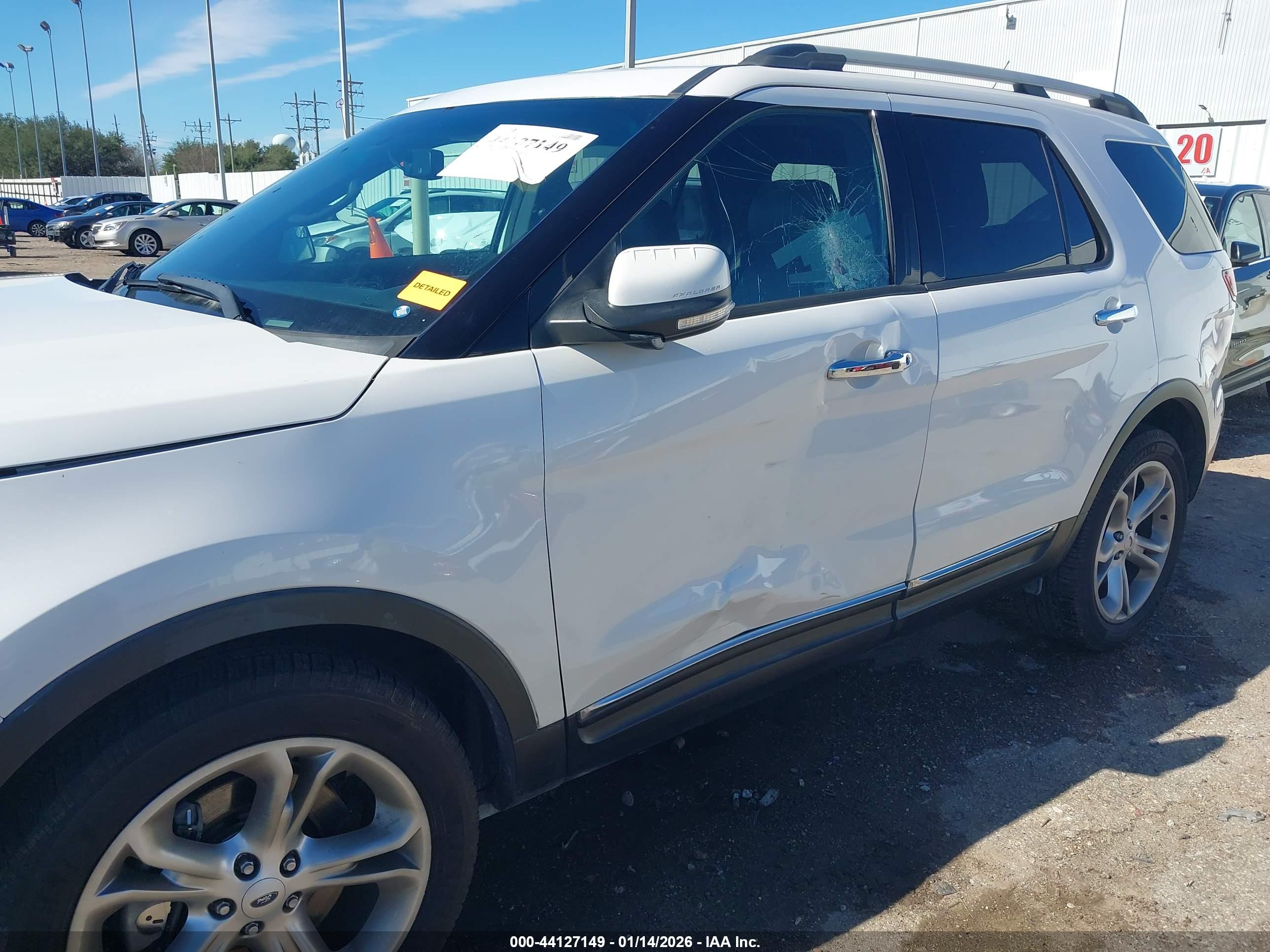 FORD EXPLORER image 6